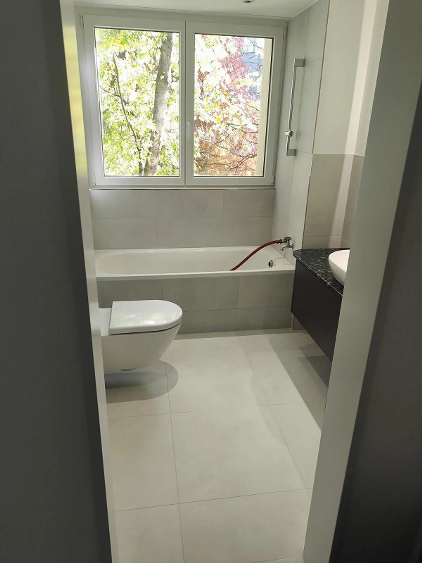 Stylish Living in the Popular Lacuna Quarter - Photo 17 of 21