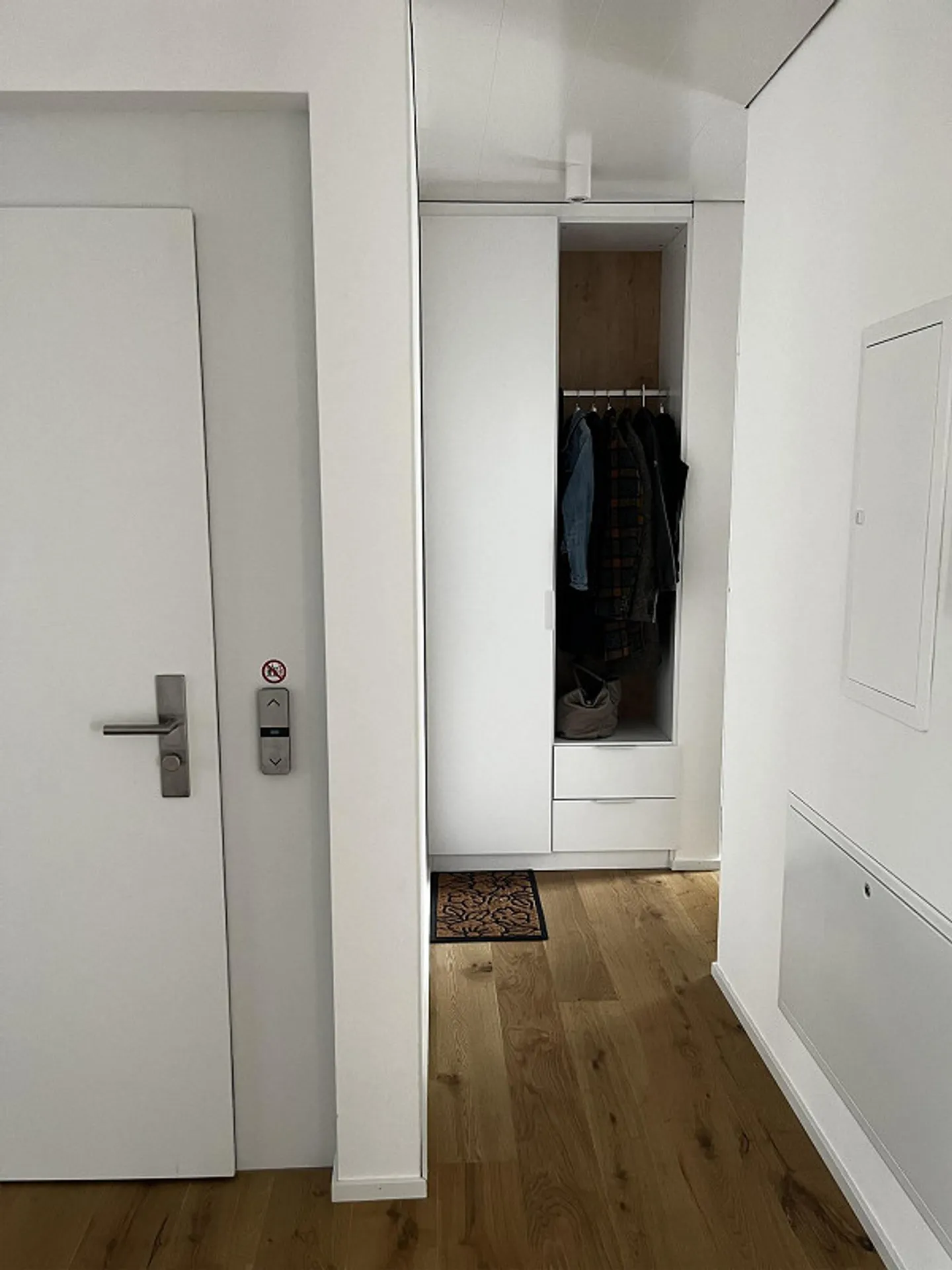 Stilvolles 4.5-Zimmer-Apartment mit Aussicht - Foto 2 von 10