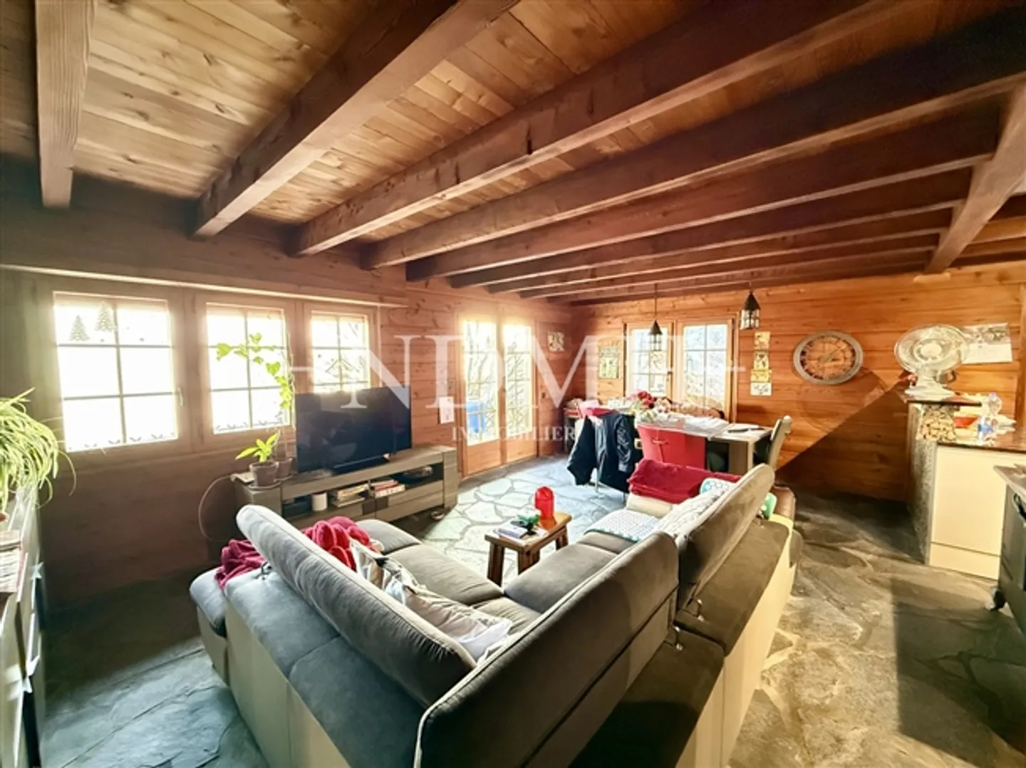 «Außergewöhnliches Chalet mit Panoramablick» - Foto 2 von 10