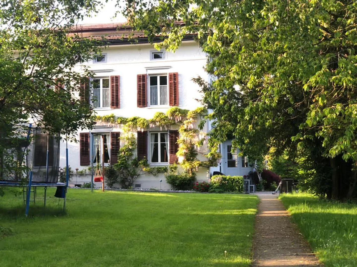 Stylische Wohnung mit Terrasse - Foto 2 von 3