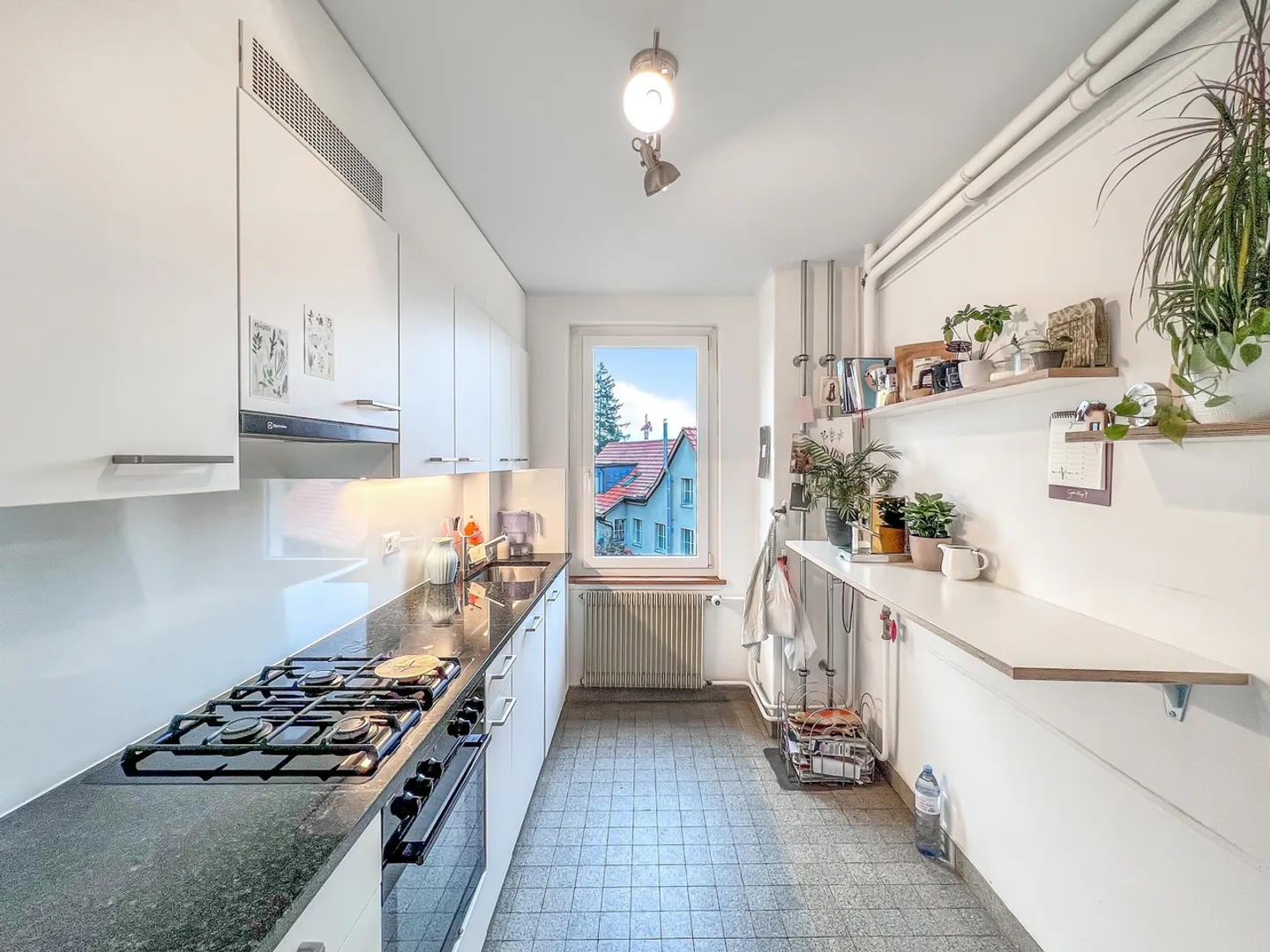 Charming 2.5-Room Apartment with Balcony, Köniz - Photo 6 of 11