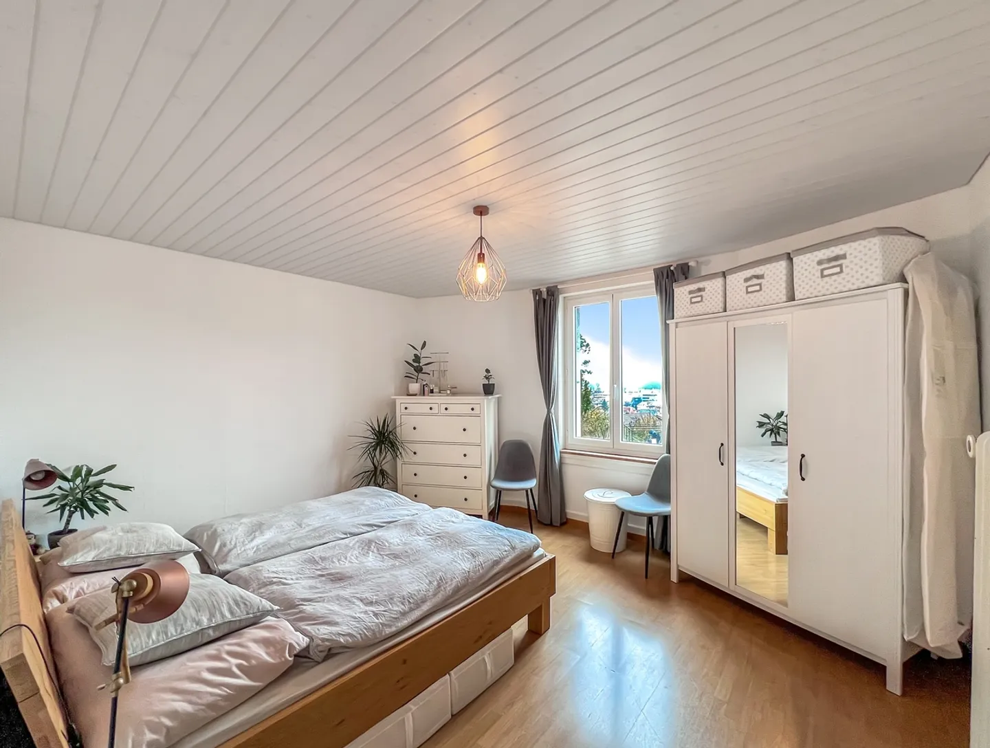 Charming 2.5-Room Apartment with Balcony, Köniz - Photo 8 of 11