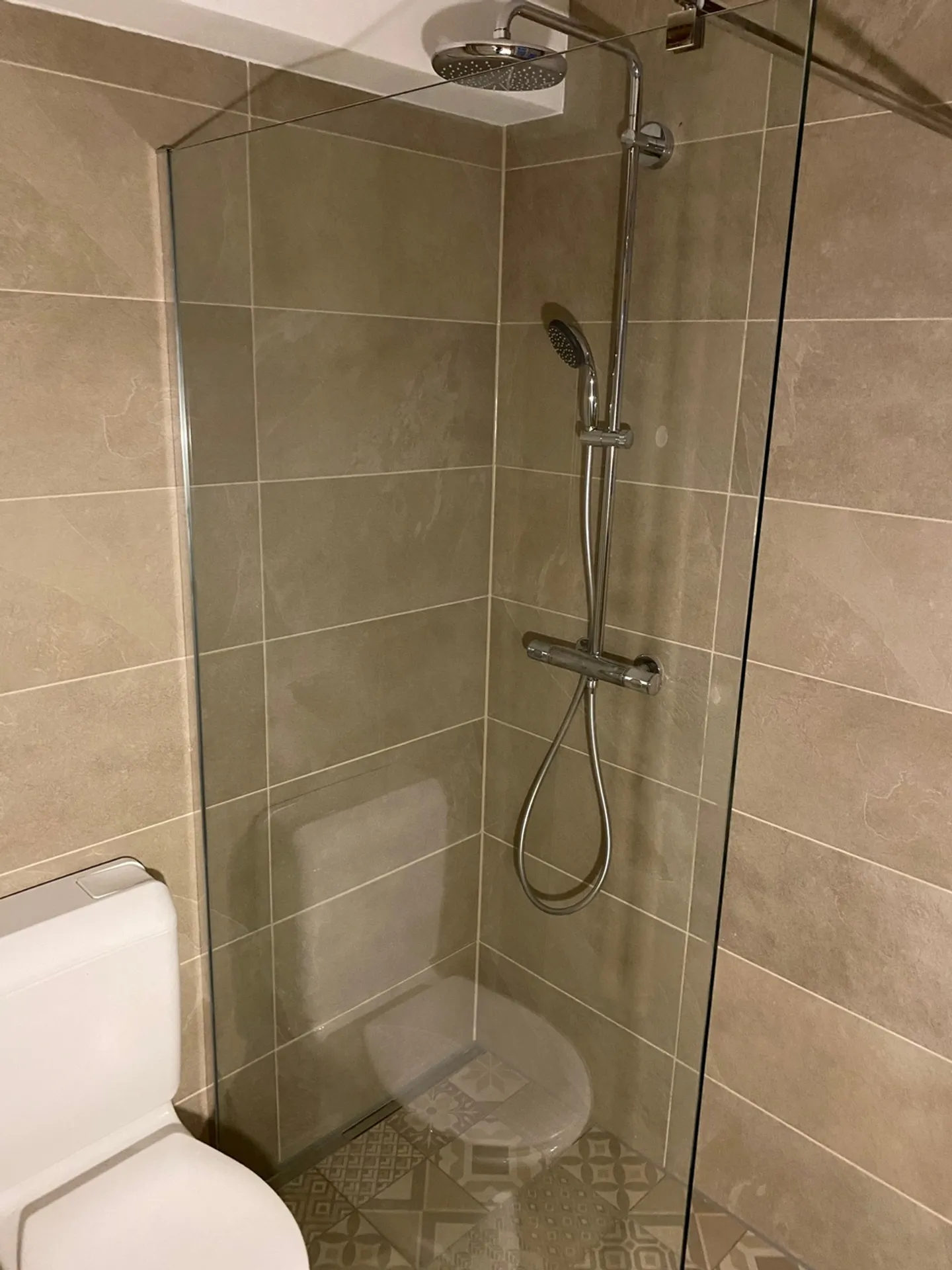 Charming 2.5-Room Apartment with Balcony, Köniz - Photo 9 of 11