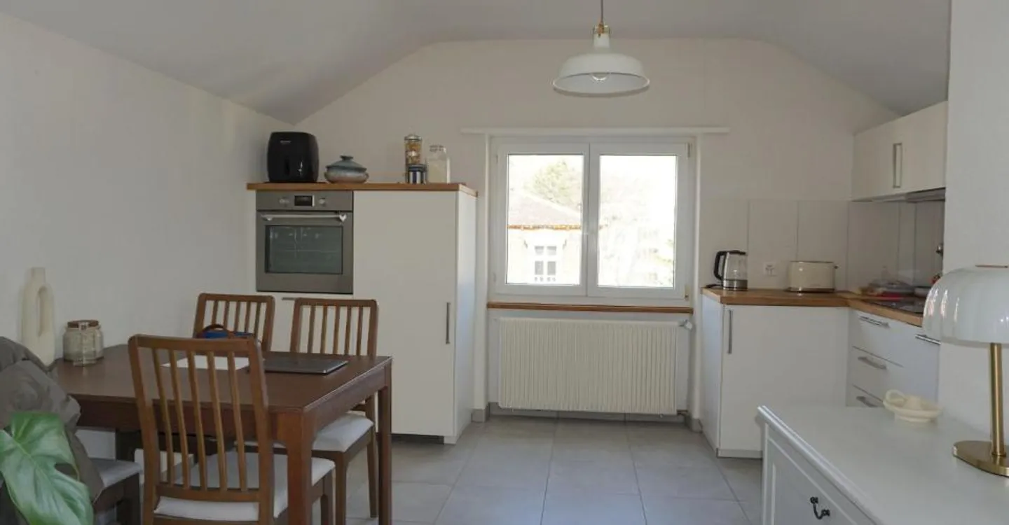 ARI-253 - Building with 3 apartments, 3 garages and 2 parking spaces nearby - Photo 3 of 11