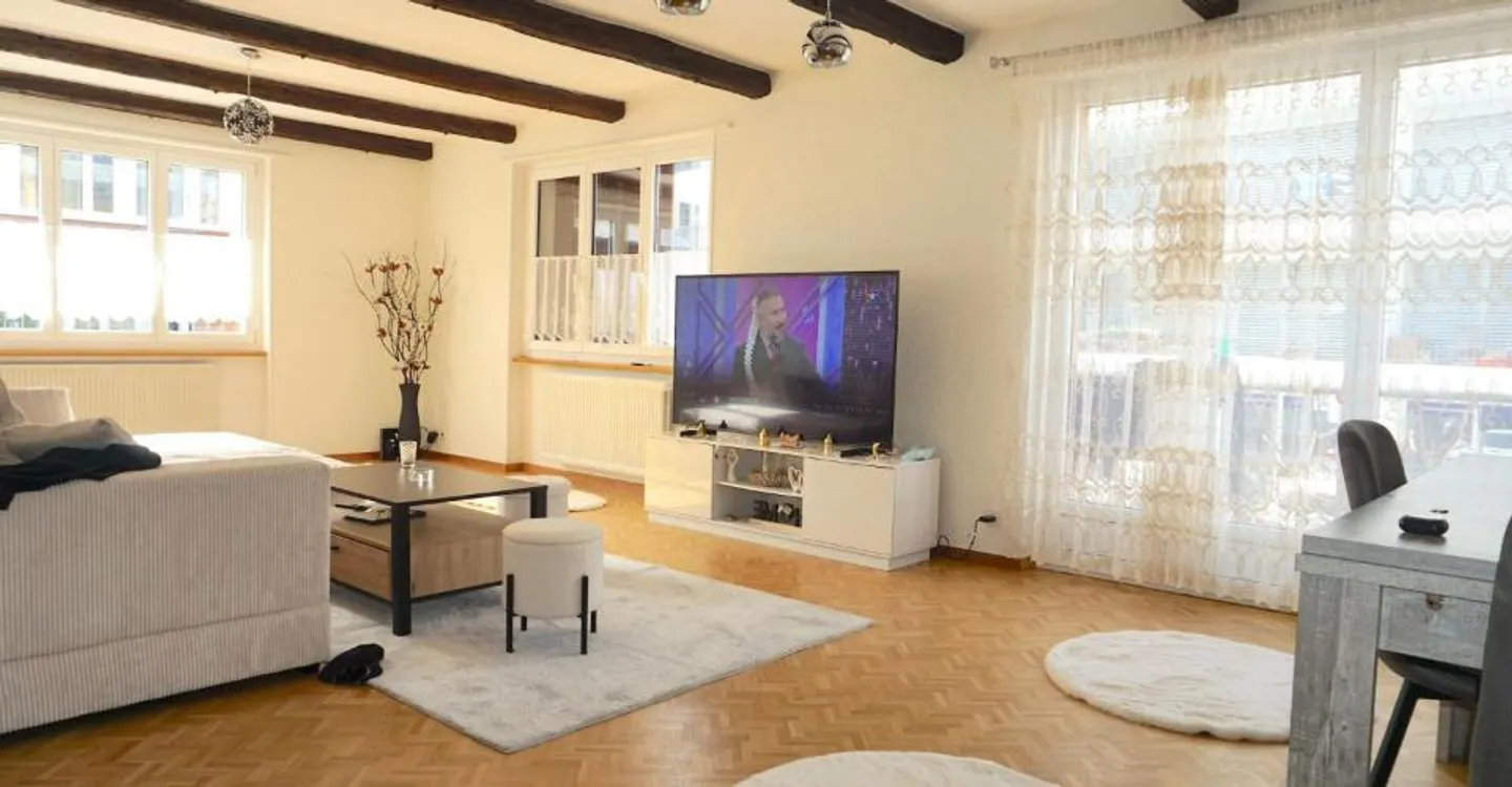 ARI-253 - Building with 3 apartments, 3 garages and 2 parking spaces nearby - Photo 6 of 11
