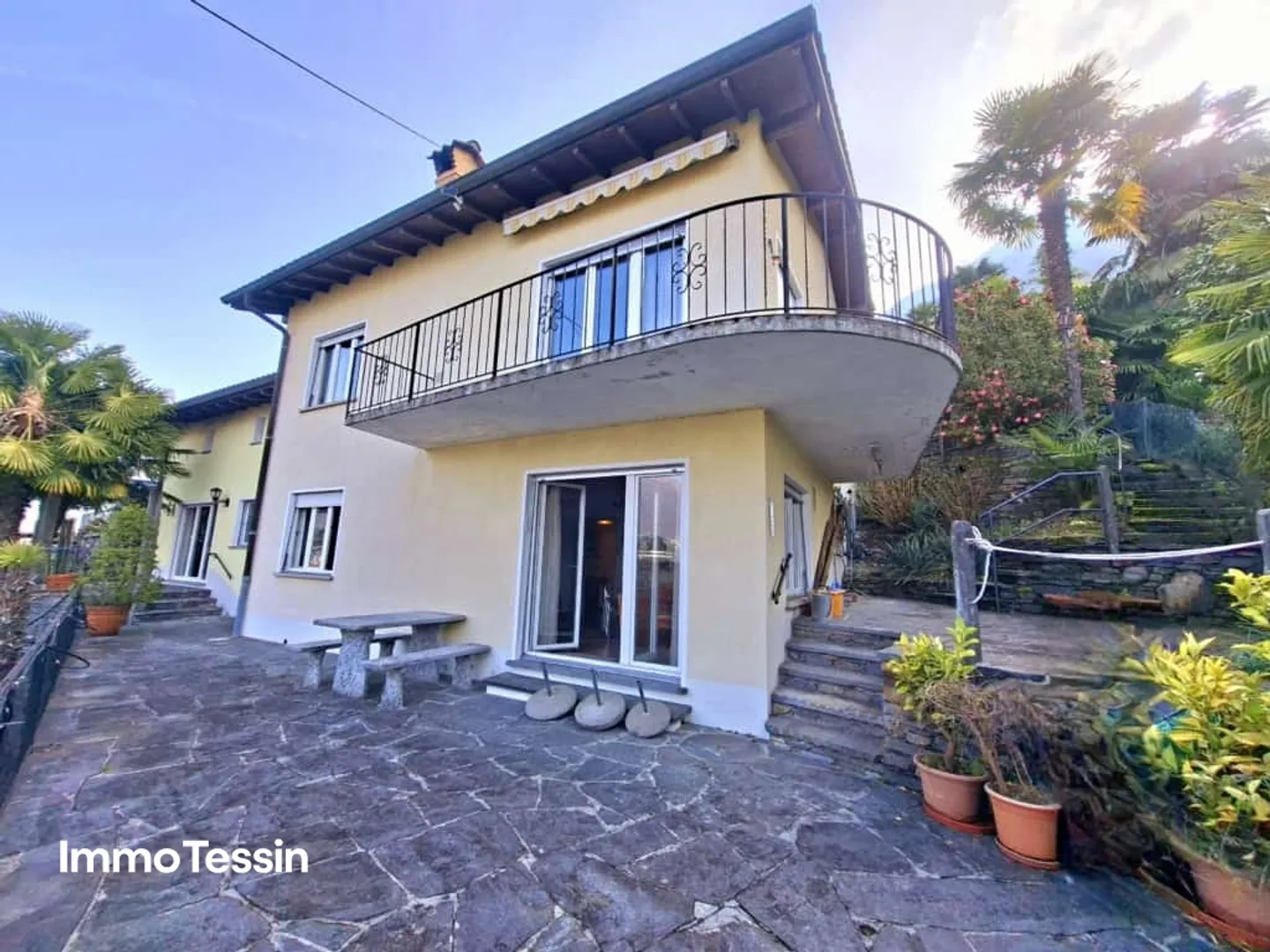 Maison multifamiliale exclusive avec 3 appartements et vue imprenable sur le lac Majeur - Photo 5 sur 13