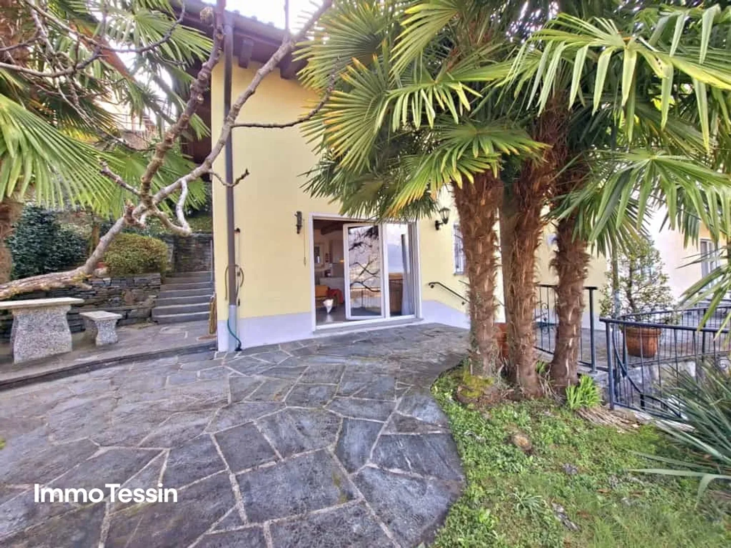 Maison multifamiliale exclusive avec 3 appartements et vue imprenable sur le lac Majeur - Photo 6 sur 13