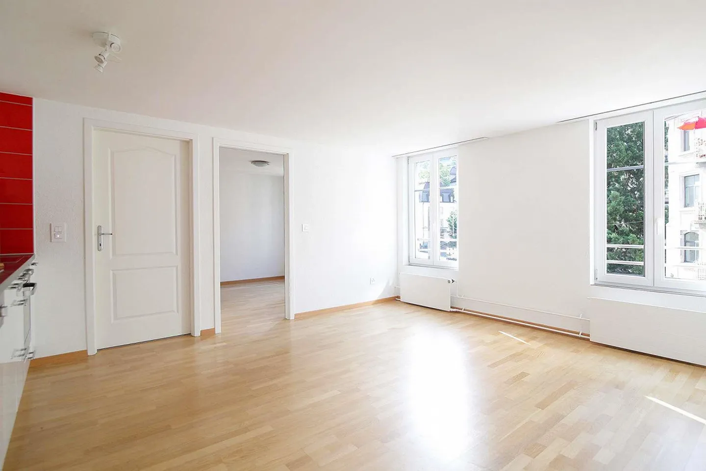 Residential and commercial building near the old town of St. Gallen - Photo 4 of 5