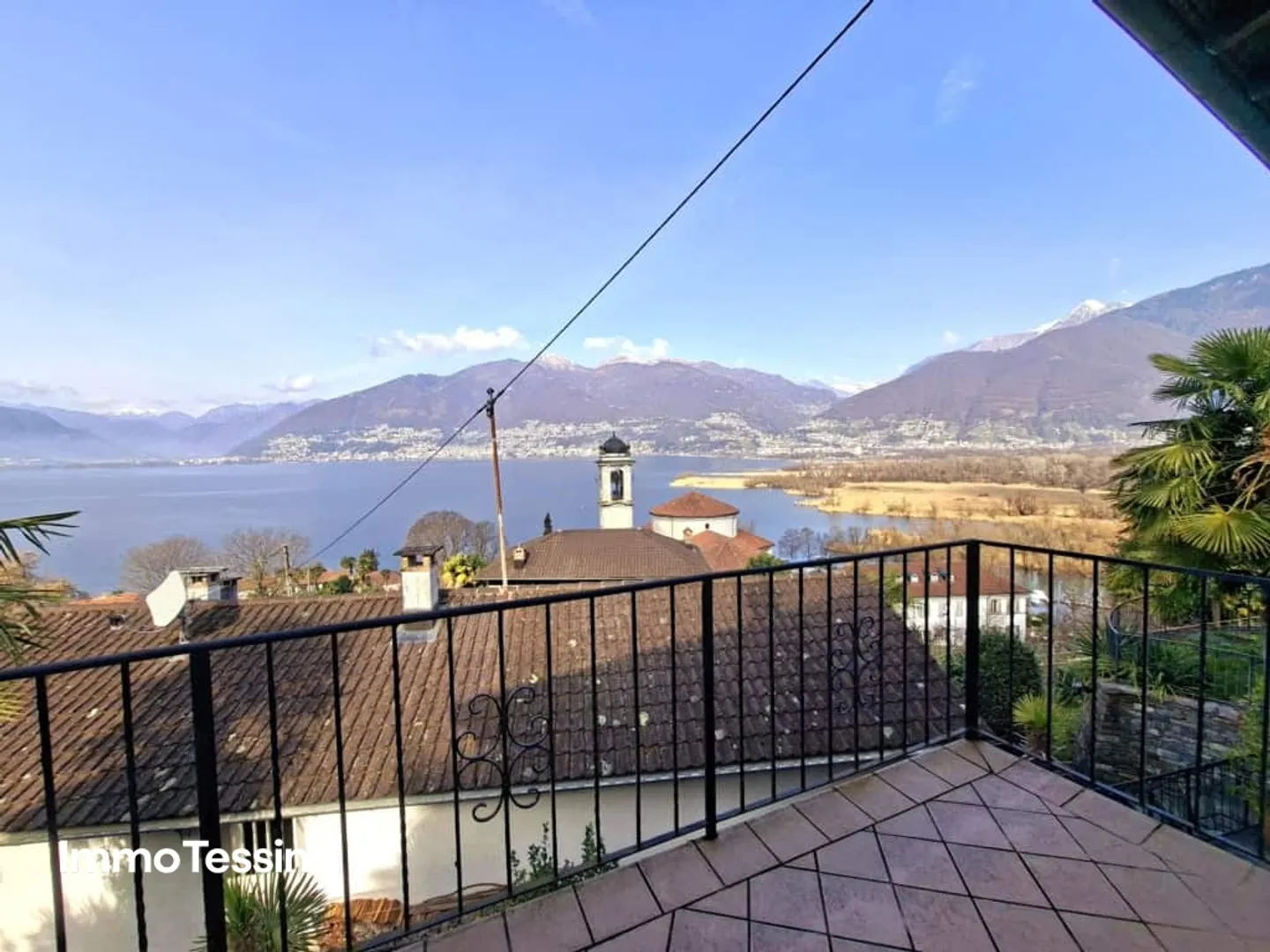 Maison multifamiliale exclusive avec 3 appartements et vue imprenable sur le lac Majeur - Photo 4 sur 13