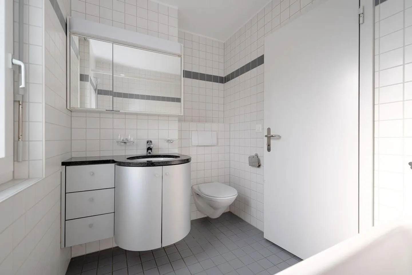 Appartamento mansardato affascinante con grande balcone e galleria! - Foto 4 di 9