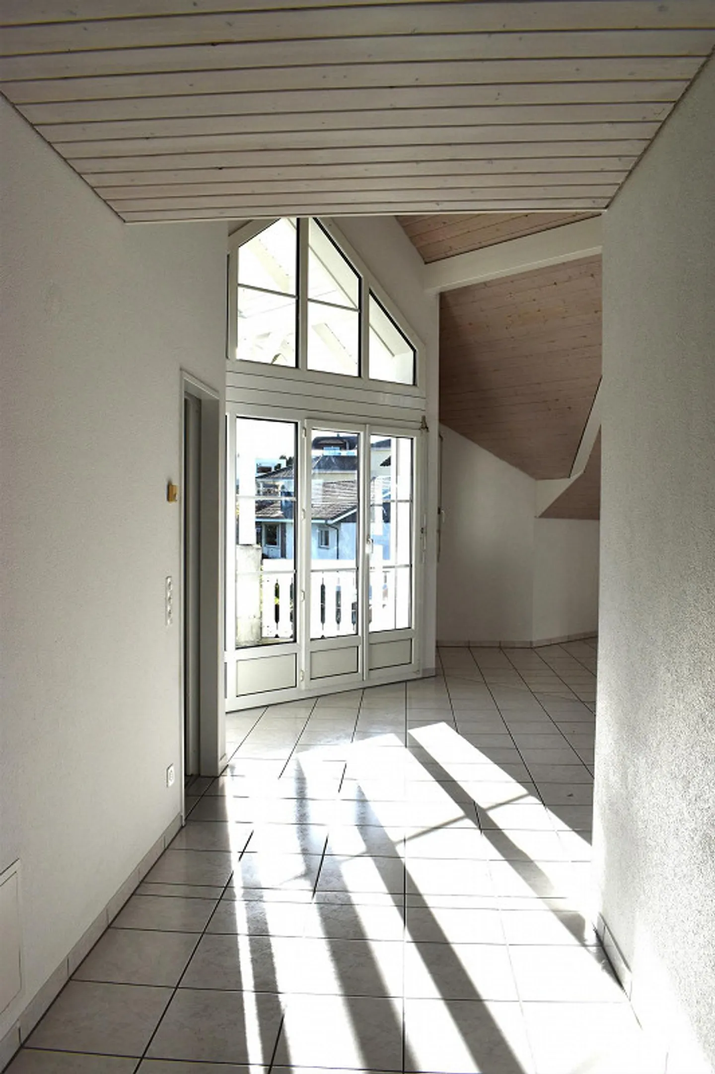 1 Monat mietfrei! Grosszügige 4.5 Maisonette-Dachwohnung - Foto 3 von 13