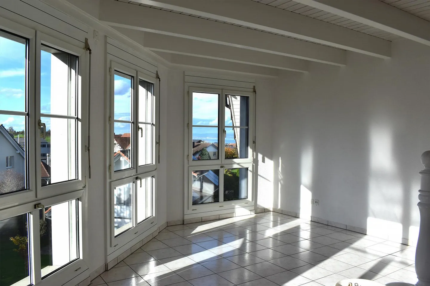 1 Monat mietfrei! Grosszügige 4.5 Maisonette-Dachwohnung - Foto 4 von 13