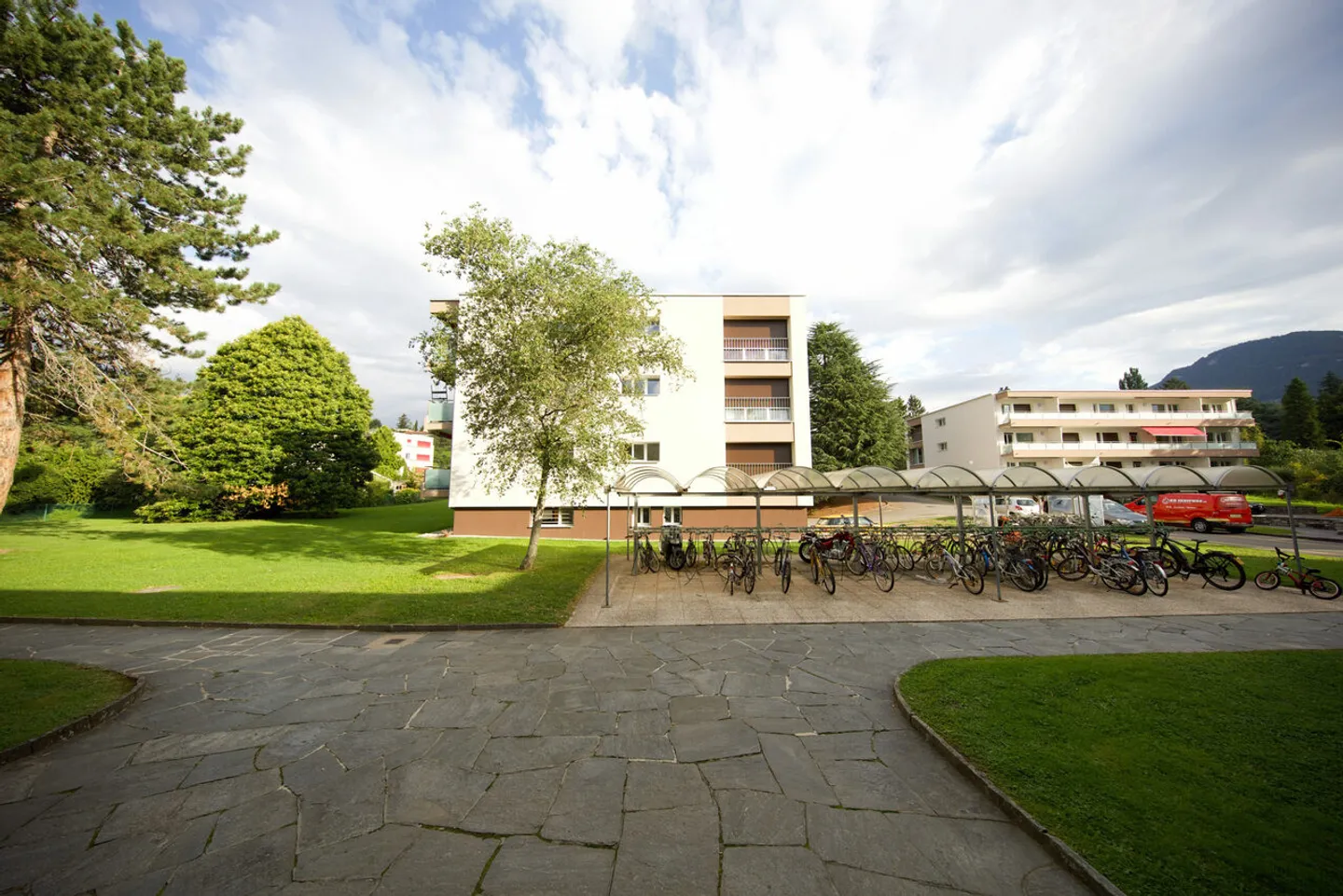 Nice renovated studio in a quiet and green neighborhood - Photo 1 of 8