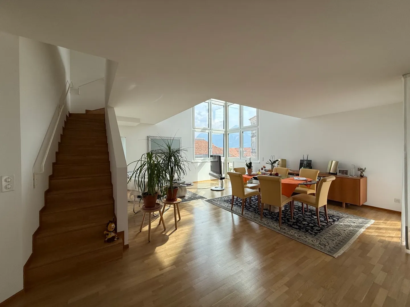 SPLENDID PENTHOUSE - Photo 3 of 16