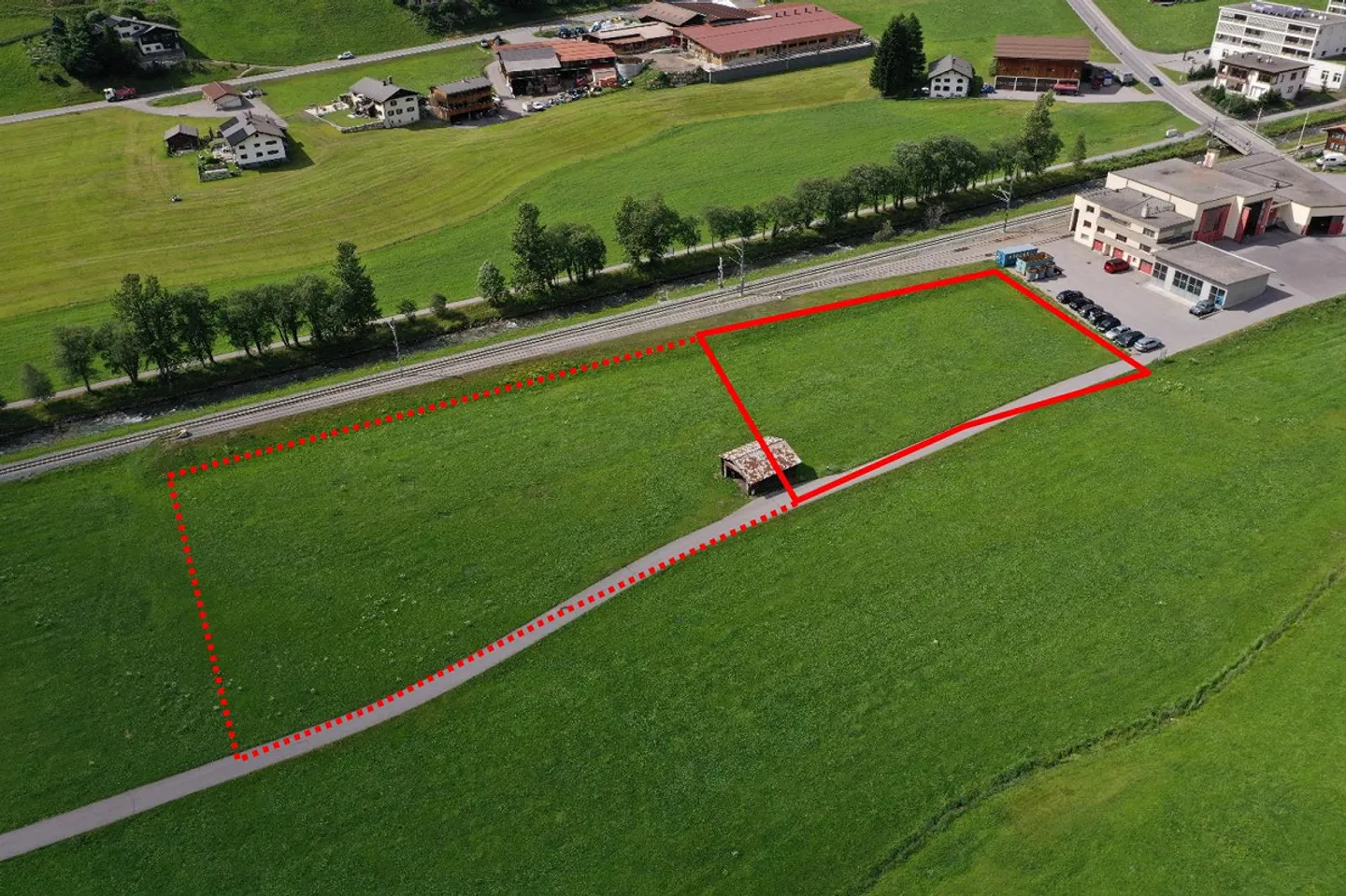 Unbuilt commercial plot with development potential - Photo 1 of 5