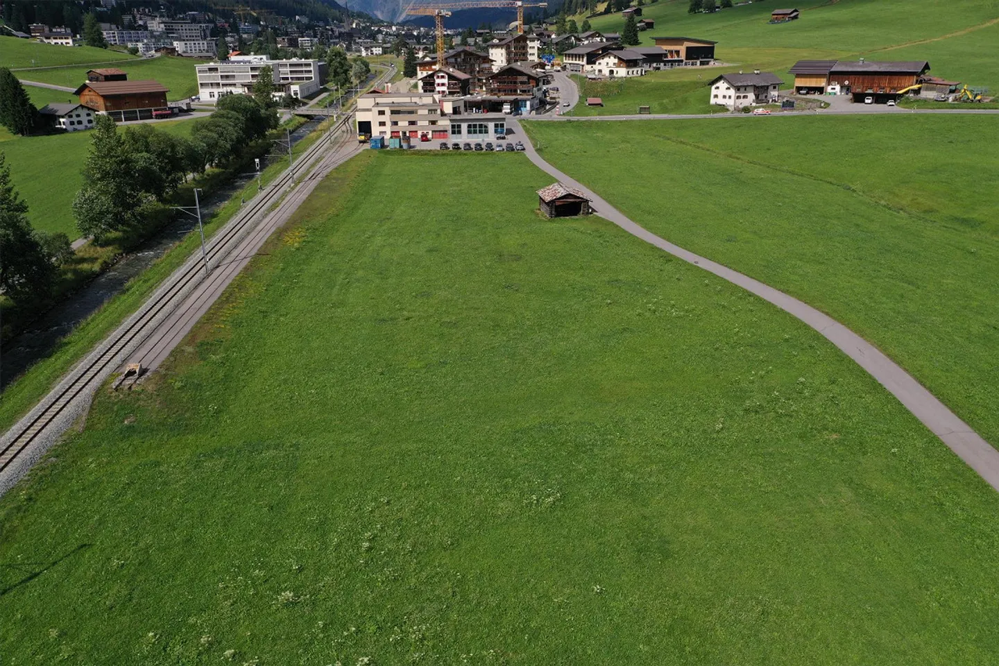 Unbuilt commercial plot with development potential - Photo 4 of 5