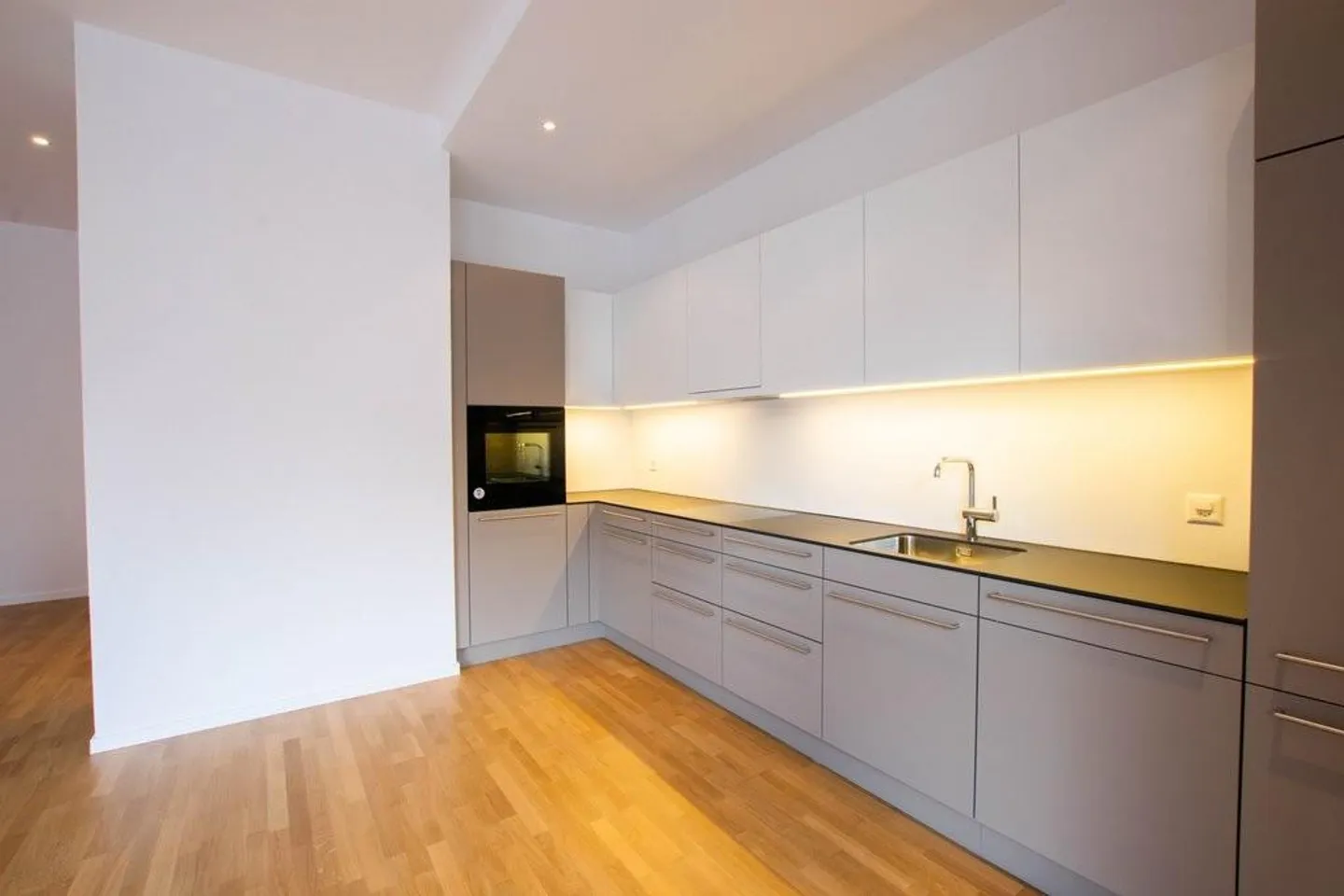 Bellissimo appartamento di 2,5 stanze con terrazza in affitto - Foto 2 di 8