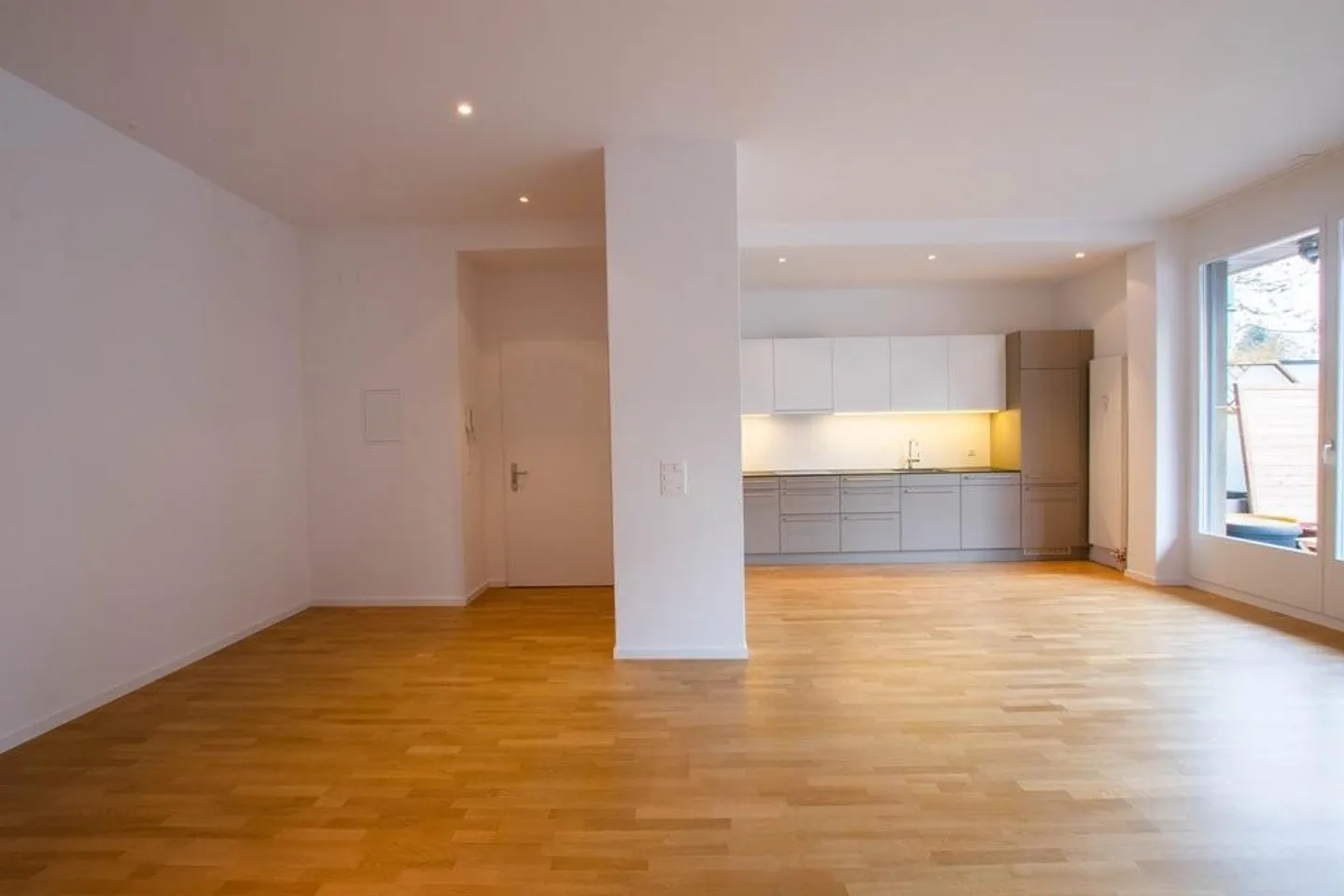 Bellissimo appartamento di 2,5 stanze con terrazza in affitto - Foto 4 di 8