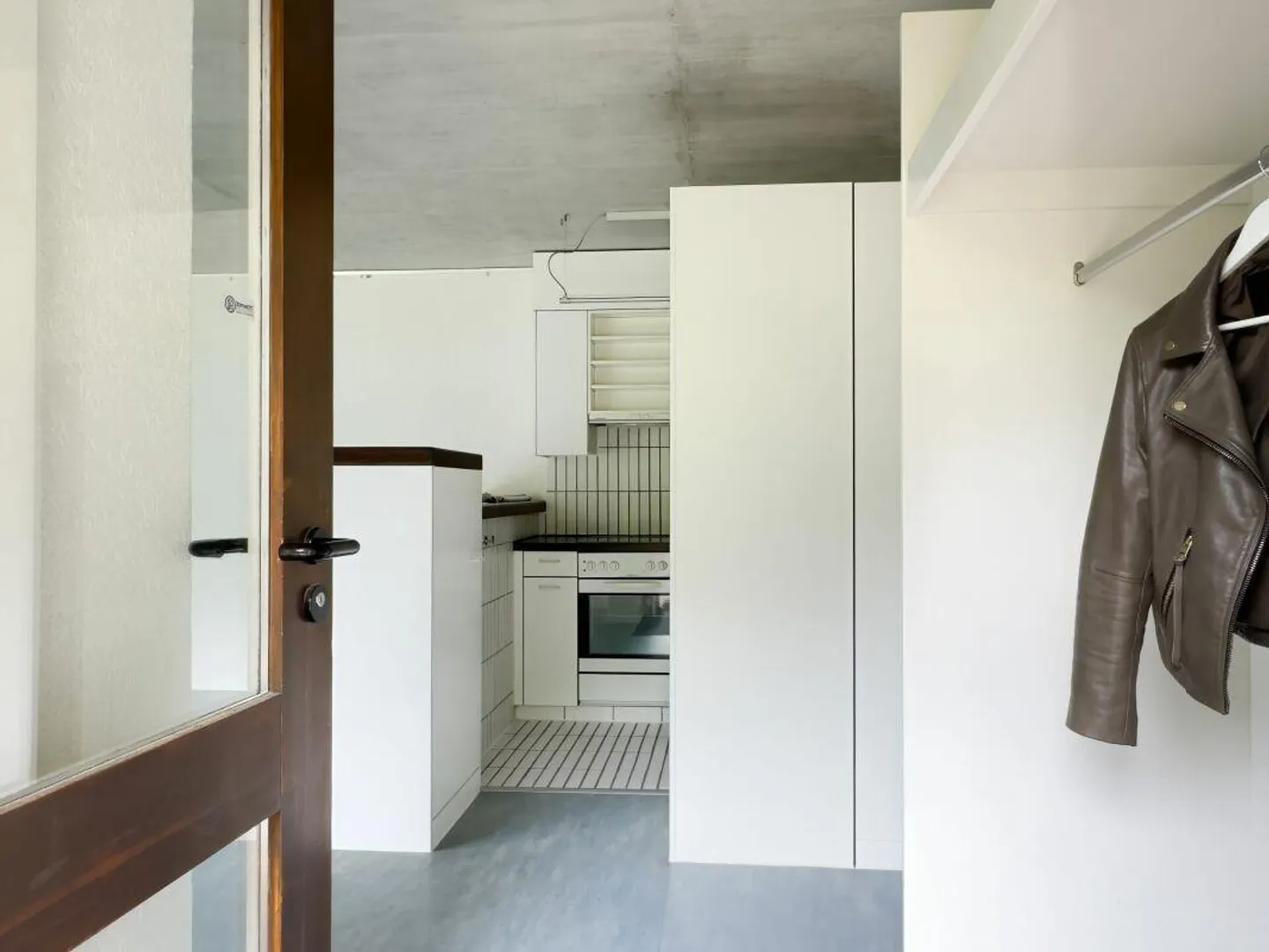 Vivre comme dans sa propre maison. Ensoleillé, proche de la ville et avec intimité incluse - Photo 3 sur 28