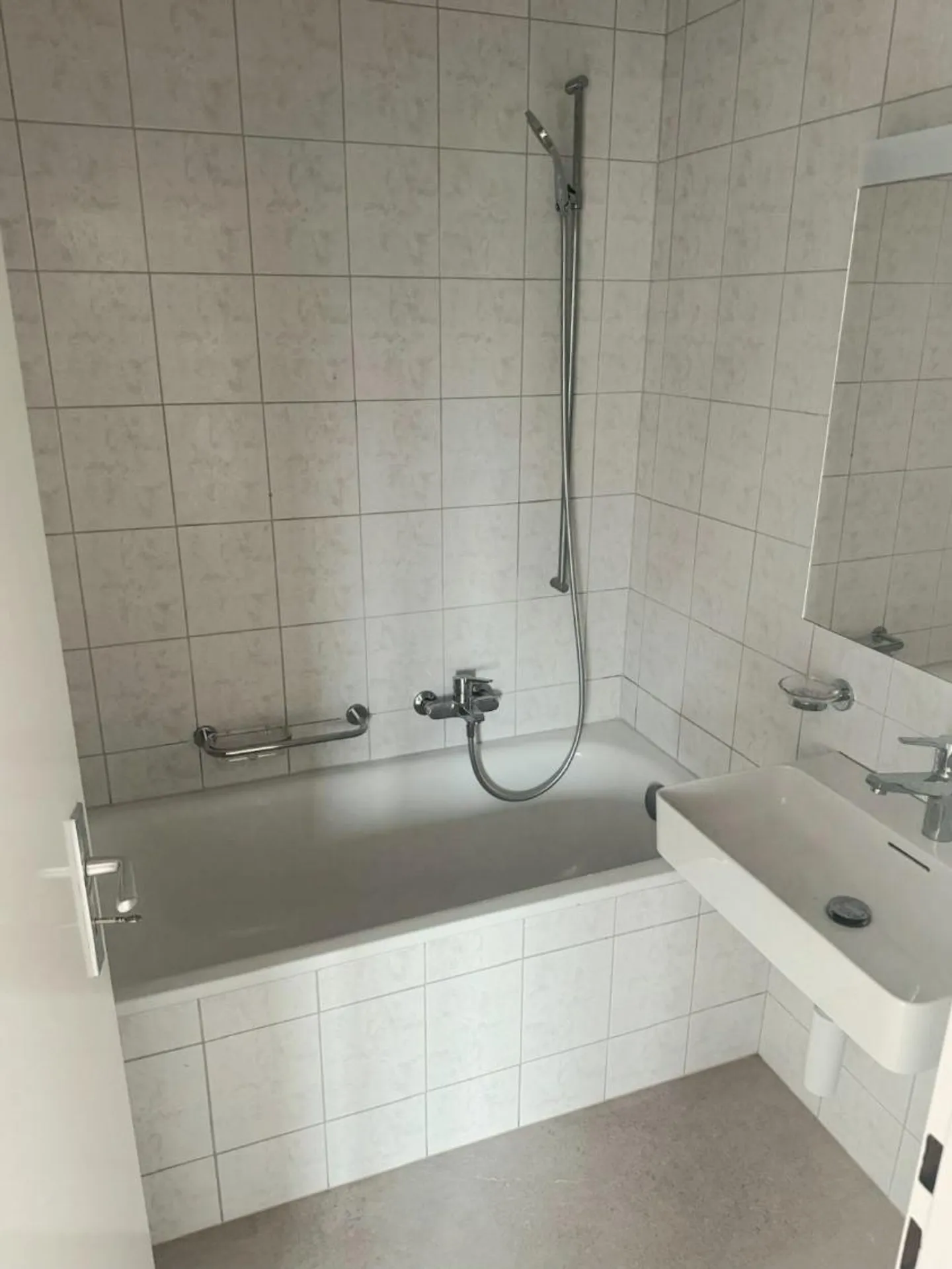 Appartamento 4 locali - Foto 7 di 10