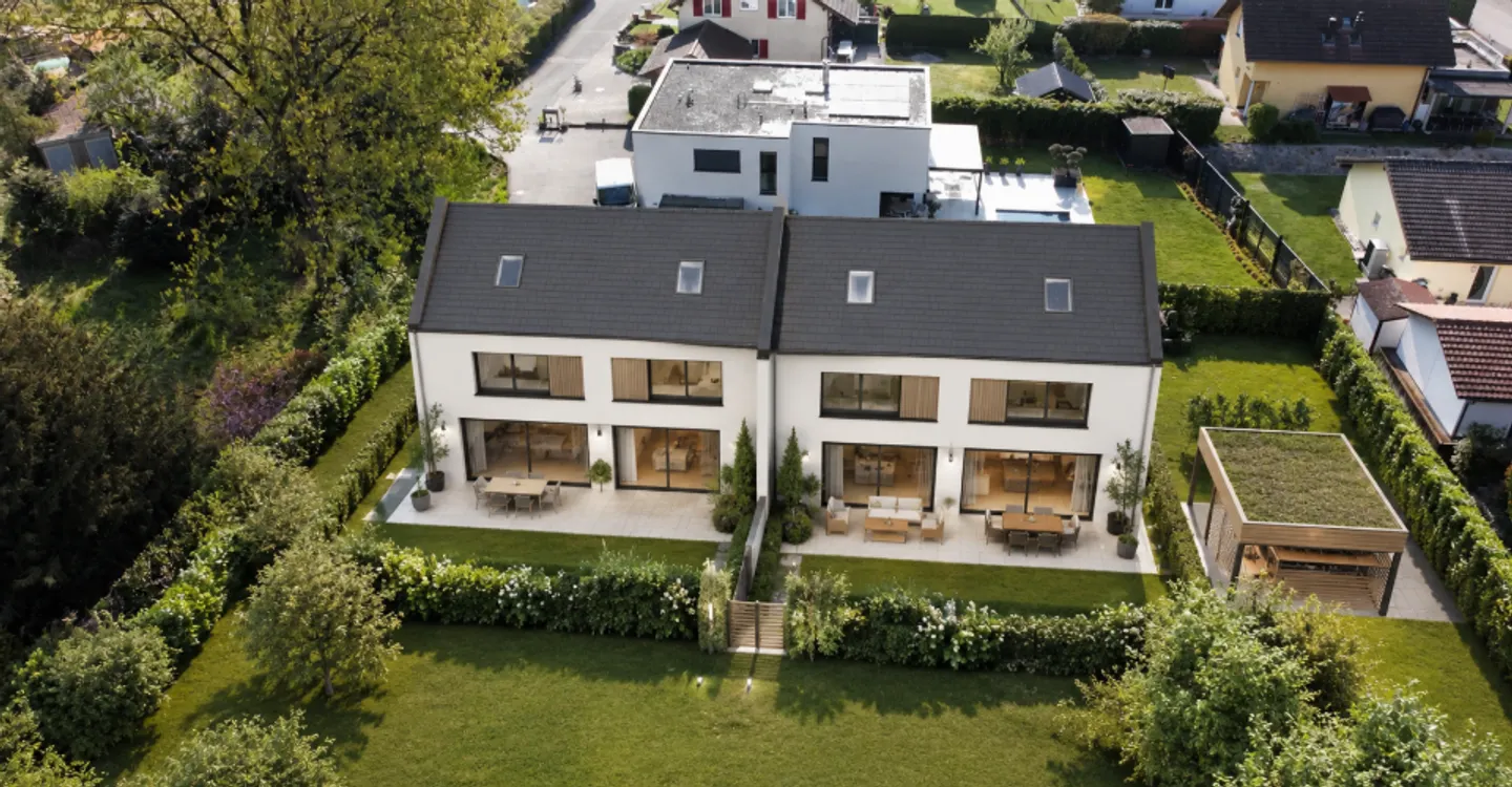 Haus mit angrenzendem Stall – Großes Renovierungspotenzial und Schaffung von zwei Wohneinheiten! - Foto 1 von 14