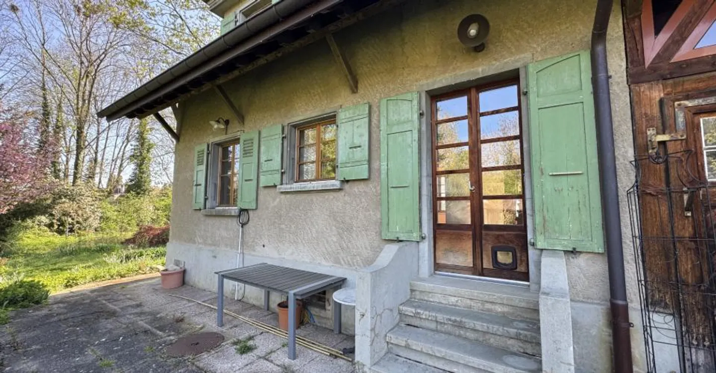 Haus mit angrenzendem Stall – Großes Renovierungspotenzial und Schaffung von zwei Wohneinheiten! - Foto 11 von 14