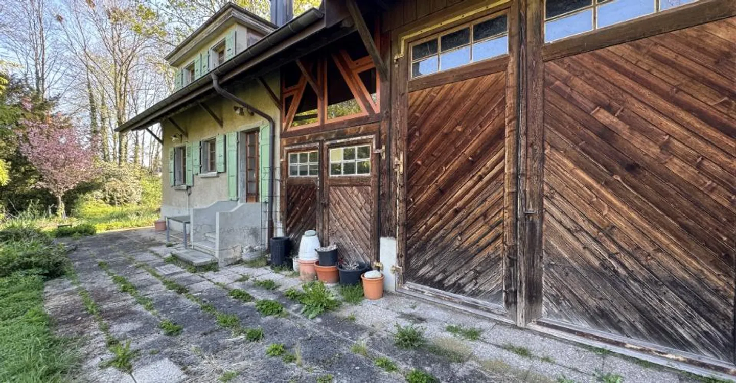 Haus mit angrenzendem Stall – Großes Renovierungspotenzial und Schaffung von zwei Wohneinheiten! - Foto 12 von 14