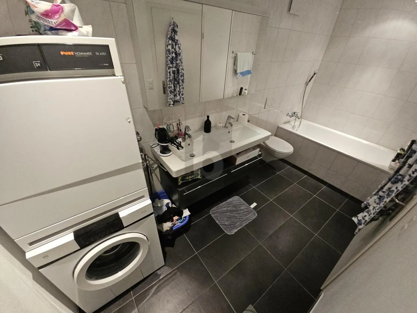 MODERNES ZUHAUSE AN ZENTRALER LAGE - Foto 5 von 6