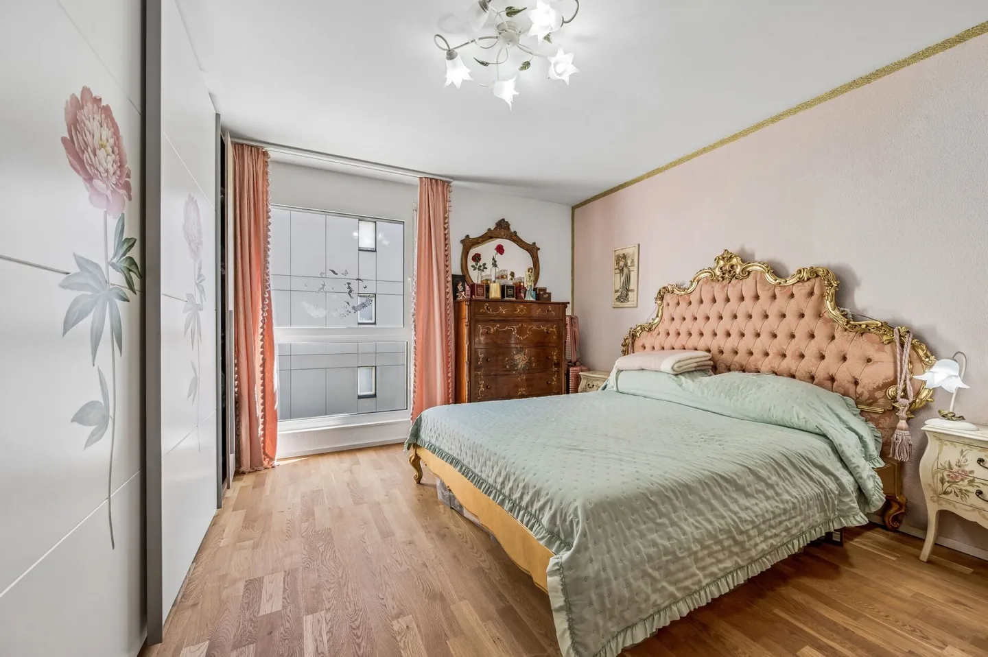 Helle Wohnung mit Balkon - Foto 6 von 13