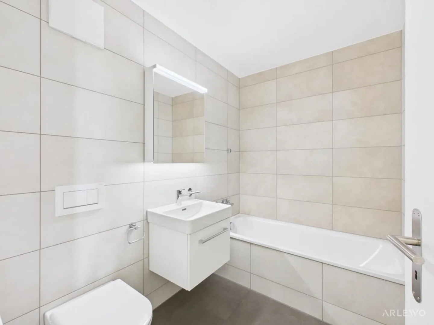 Family Apartment in the Best Location - Photo 11 of 12