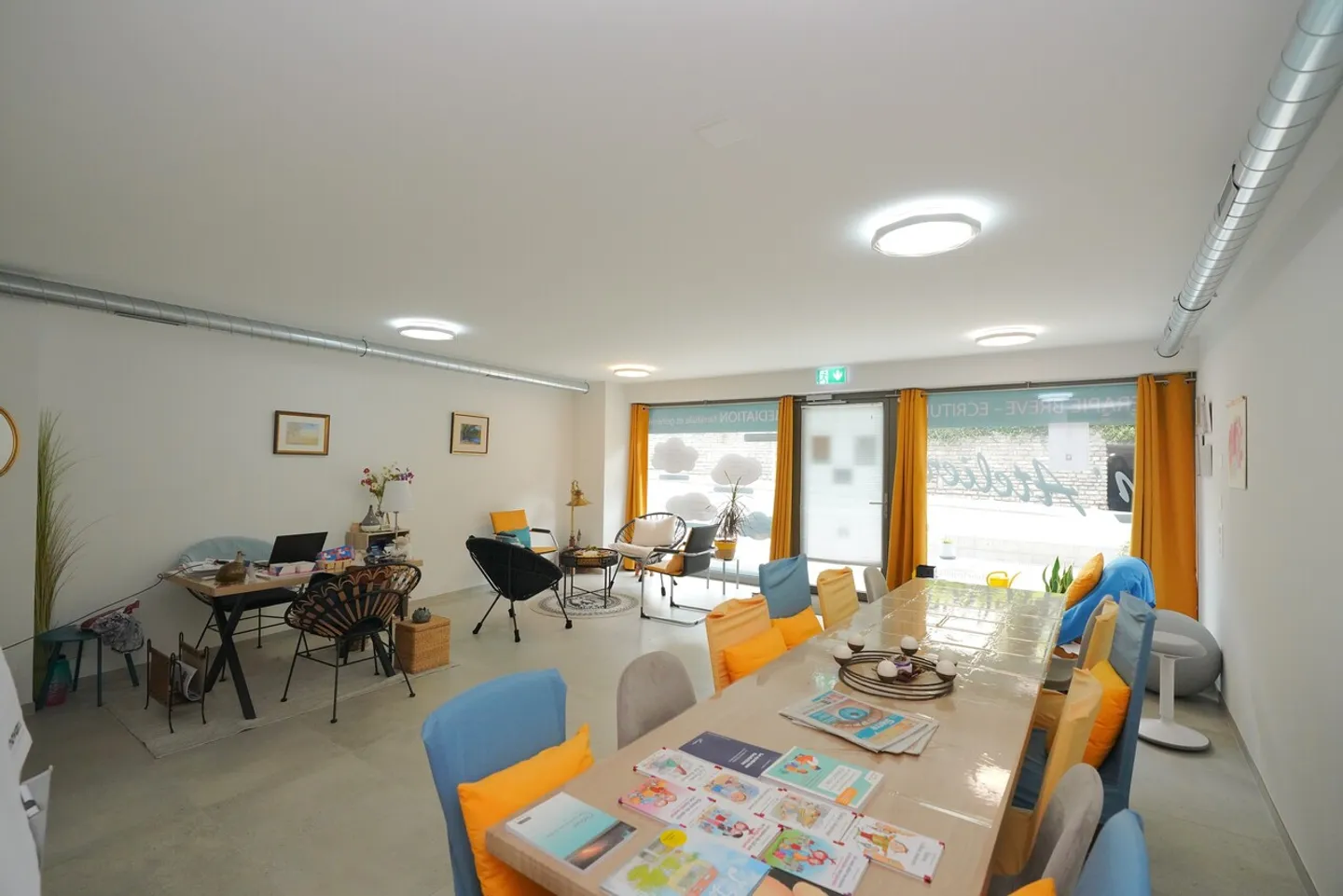 Commercial for sale - Photo 1 of 7