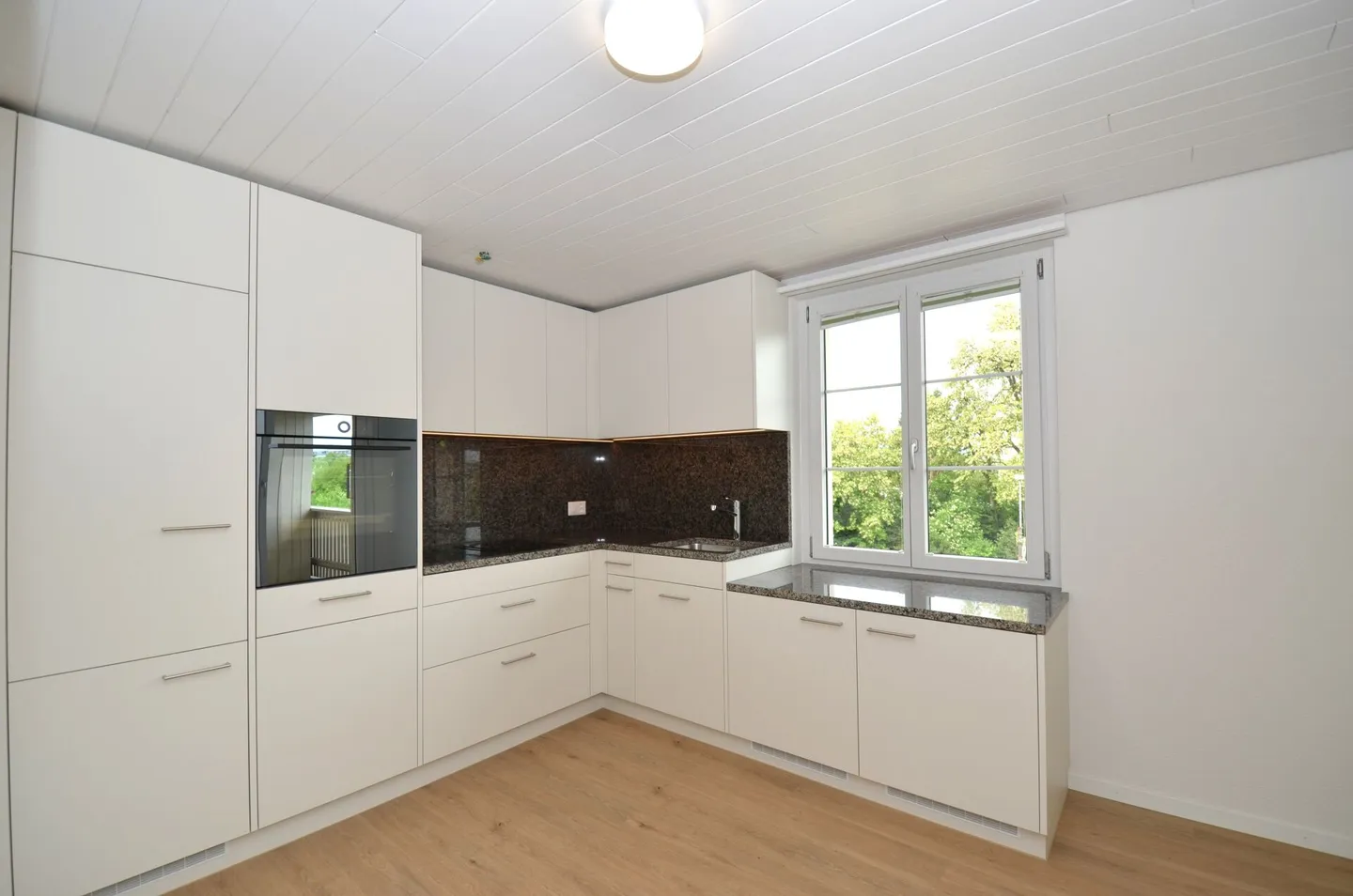 Charmante Wohnung mit Riesenterrasse - Foto 1 von 9
