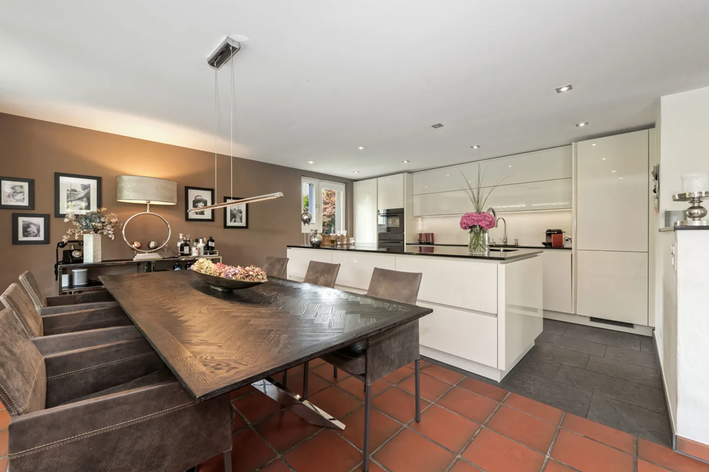 House 6.5 rooms - Photo 3 of 6