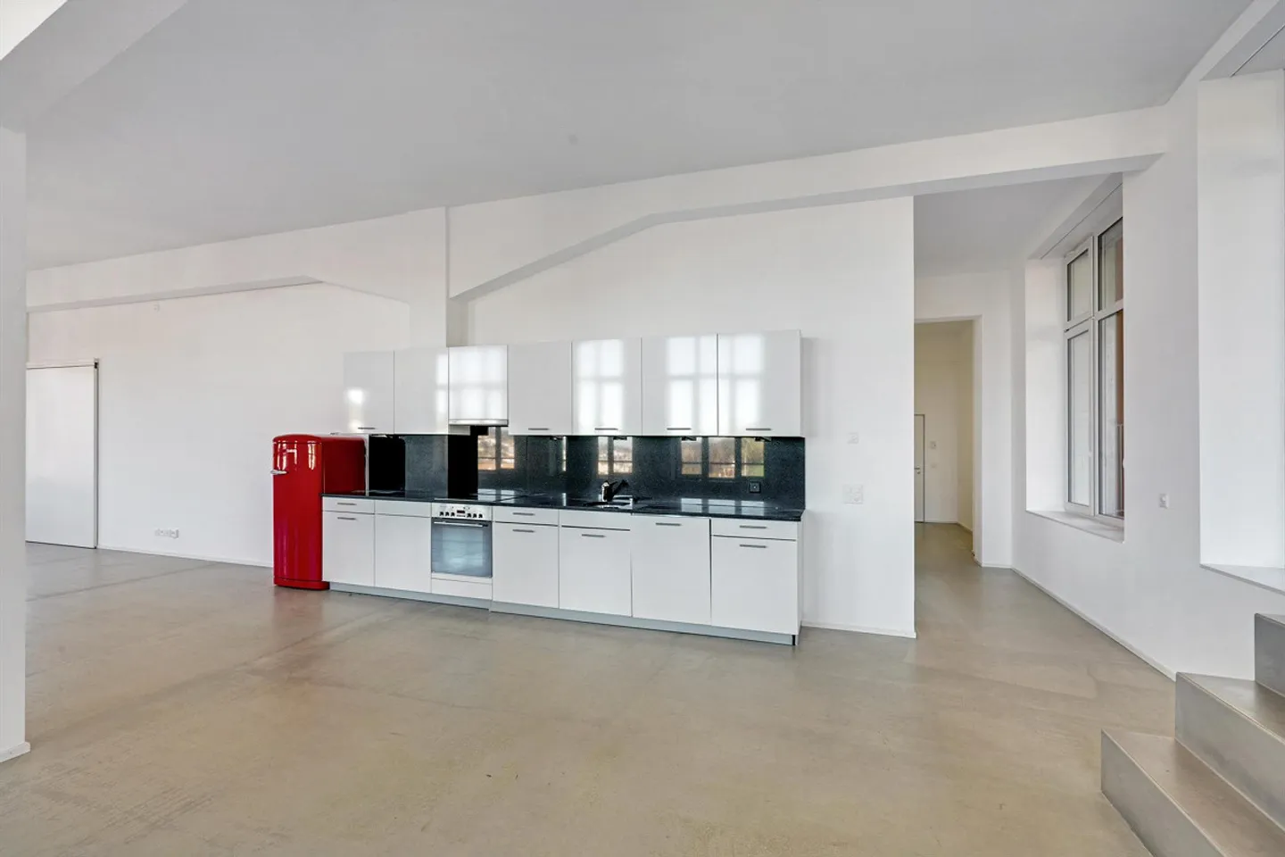 Appartamento loft luminoso con charme moderno e ambiente urbano - Foto 3 di 11