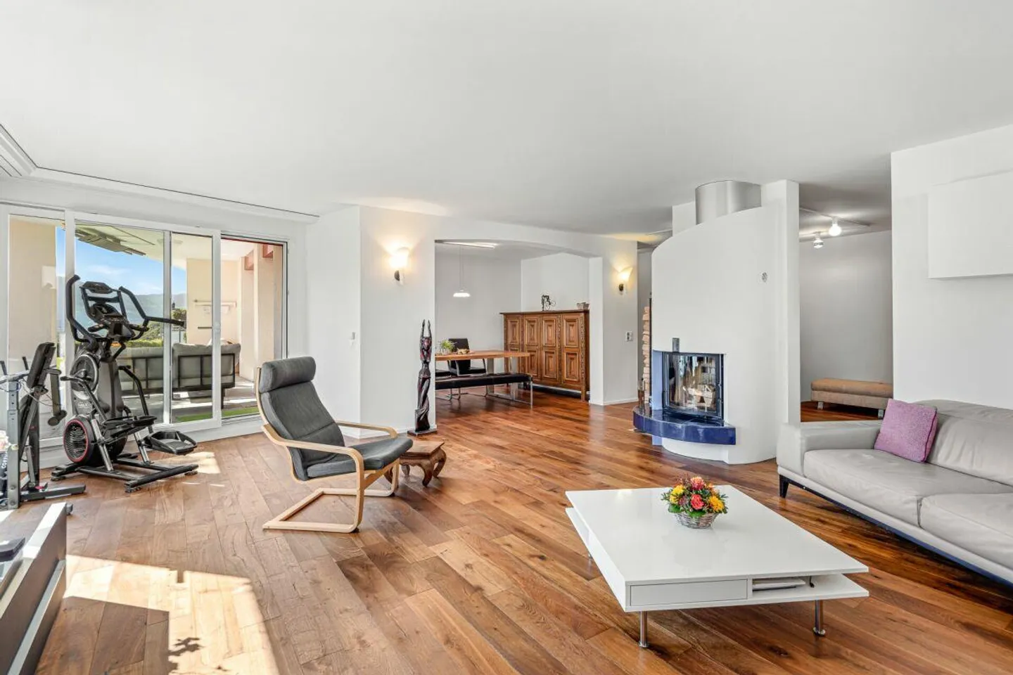 Maison spacieuse pour votre famille avec vue sur le lac - Photo 2 sur 6