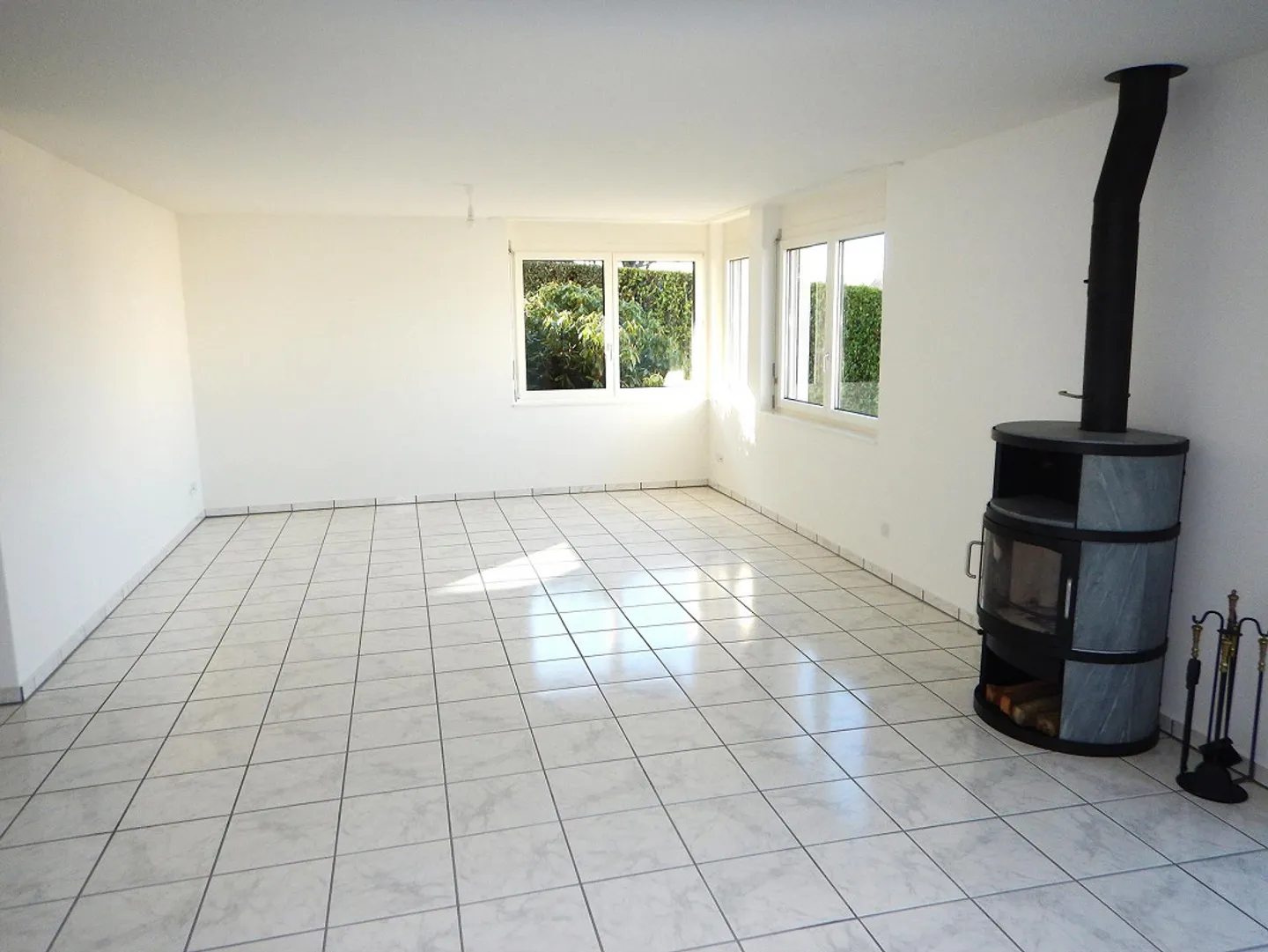 À louer, ville de Zug appartement 3/2 pièces 115 m² BGF - Photo 3 sur 15