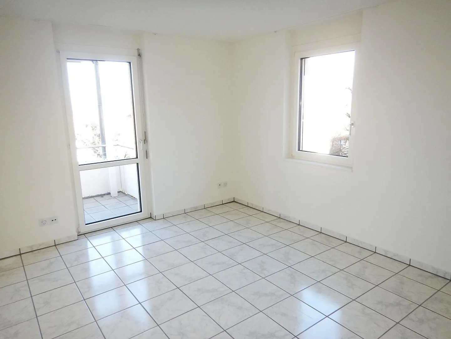 À louer, ville de Zug appartement 3/2 pièces 115 m² BGF - Photo 6 sur 15