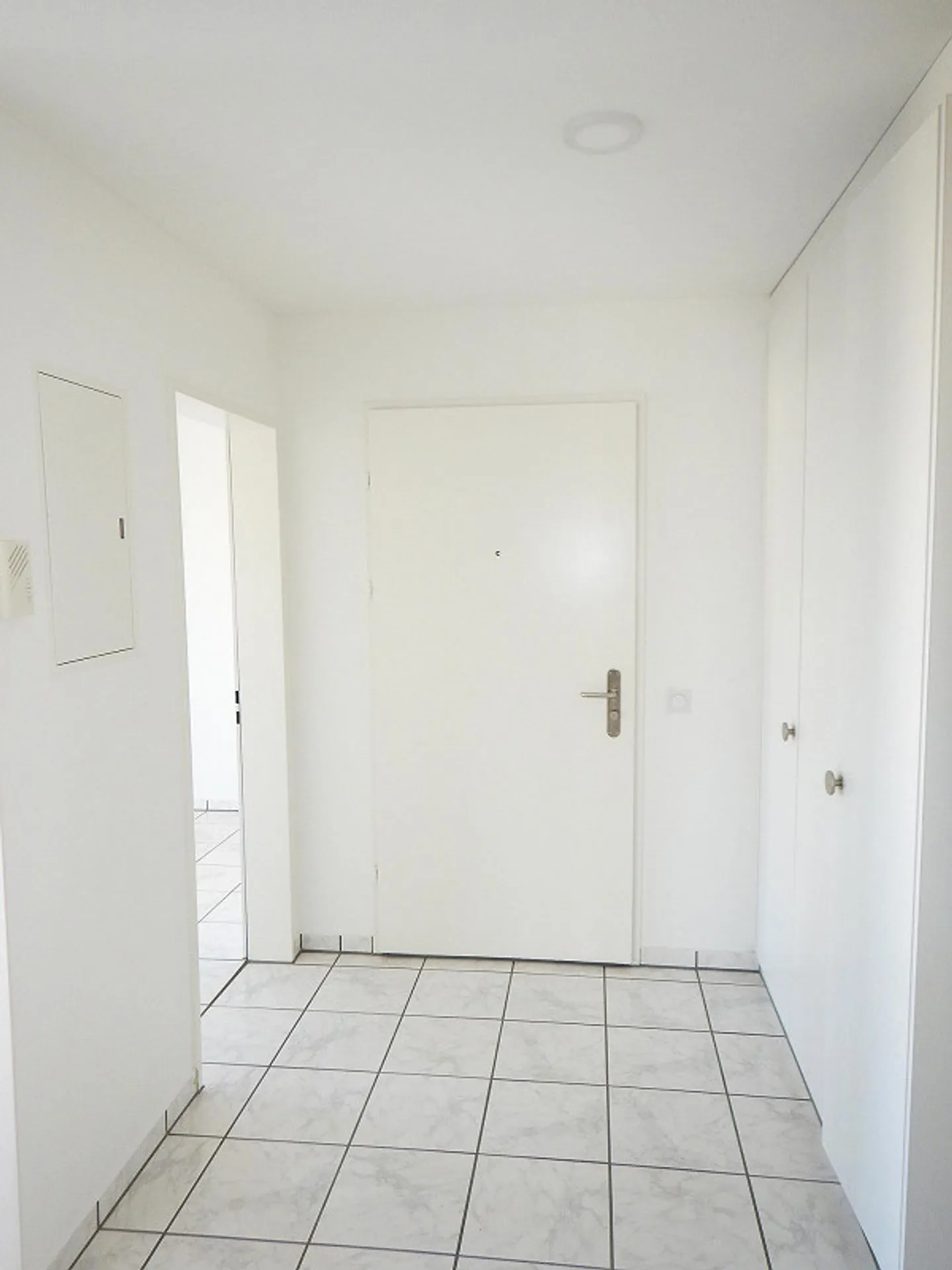 À louer, ville de Zug appartement 3/2 pièces 115 m² BGF - Photo 12 sur 15