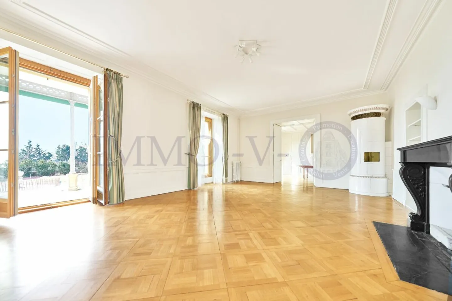 Geräumiges Haus mit Schlossblick - Foto 4 von 16