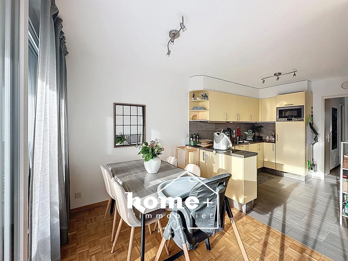 Appartement Exclusif avec Vue - Photo 4 sur 8