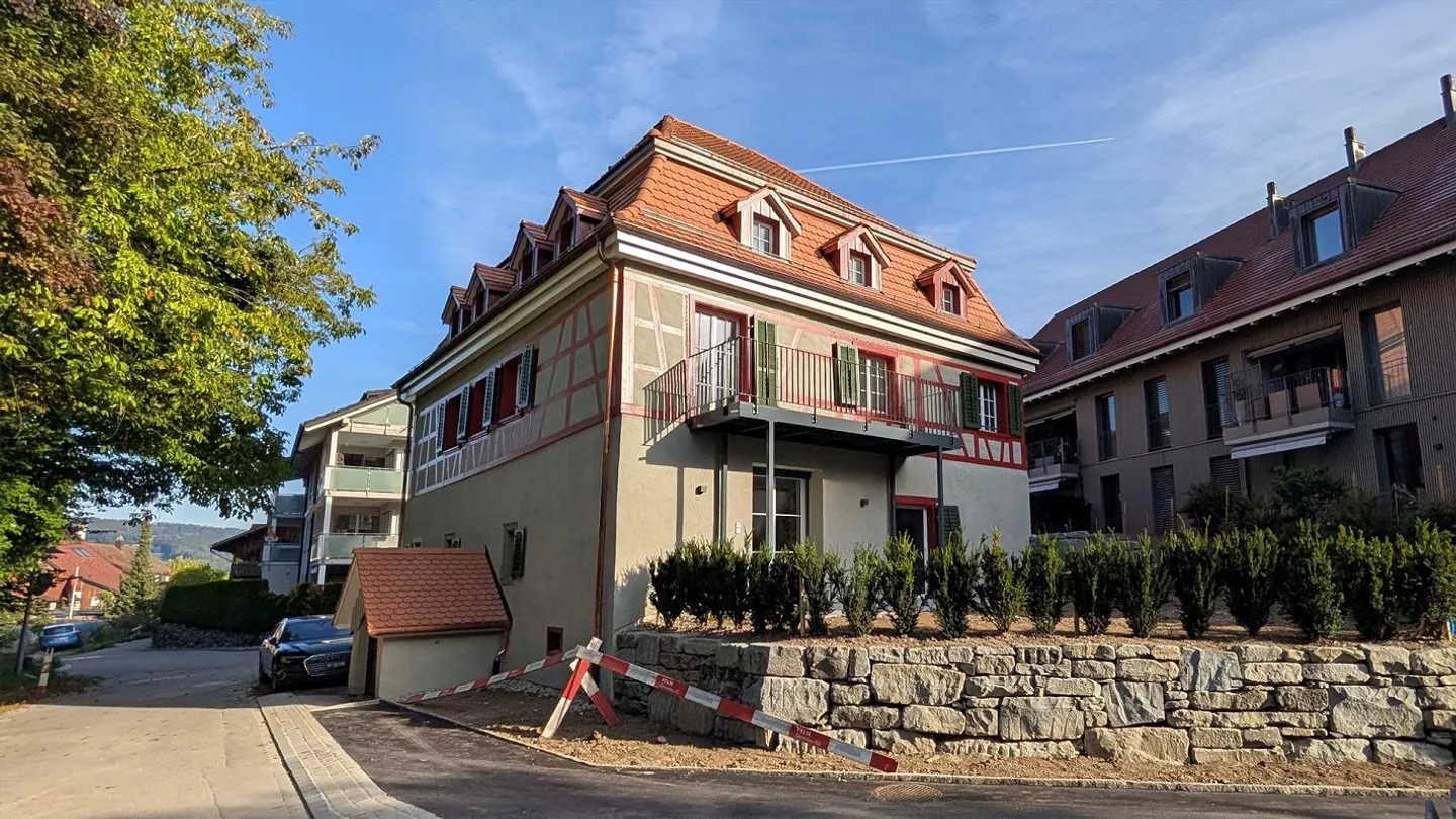Duett by the Stream - Renovated 4.5-Room Maisonette Apartment in Steckborn - Photo 5 of 13