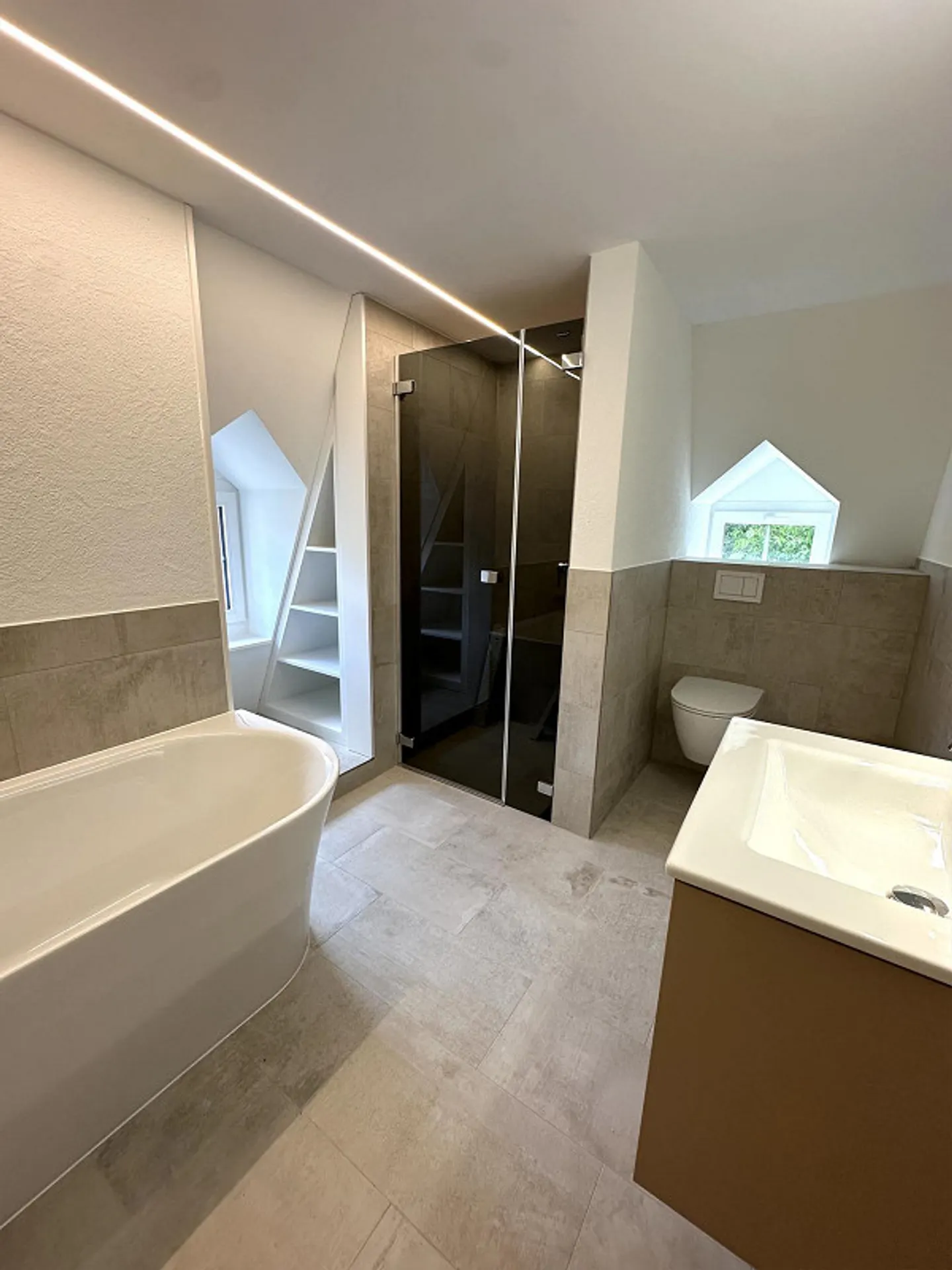Duett by the Stream - Renovated 4.5-Room Maisonette Apartment in Steckborn - Photo 11 of 13