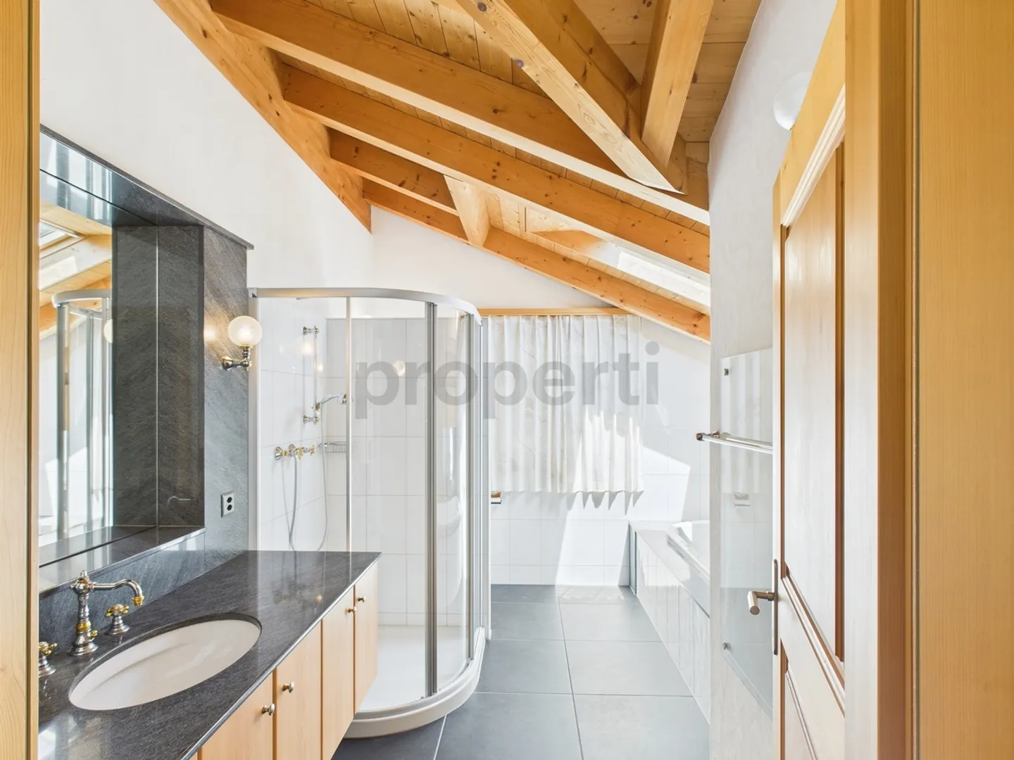Luxuriöses Penthouse in Meiringen - Foto 9 von 12