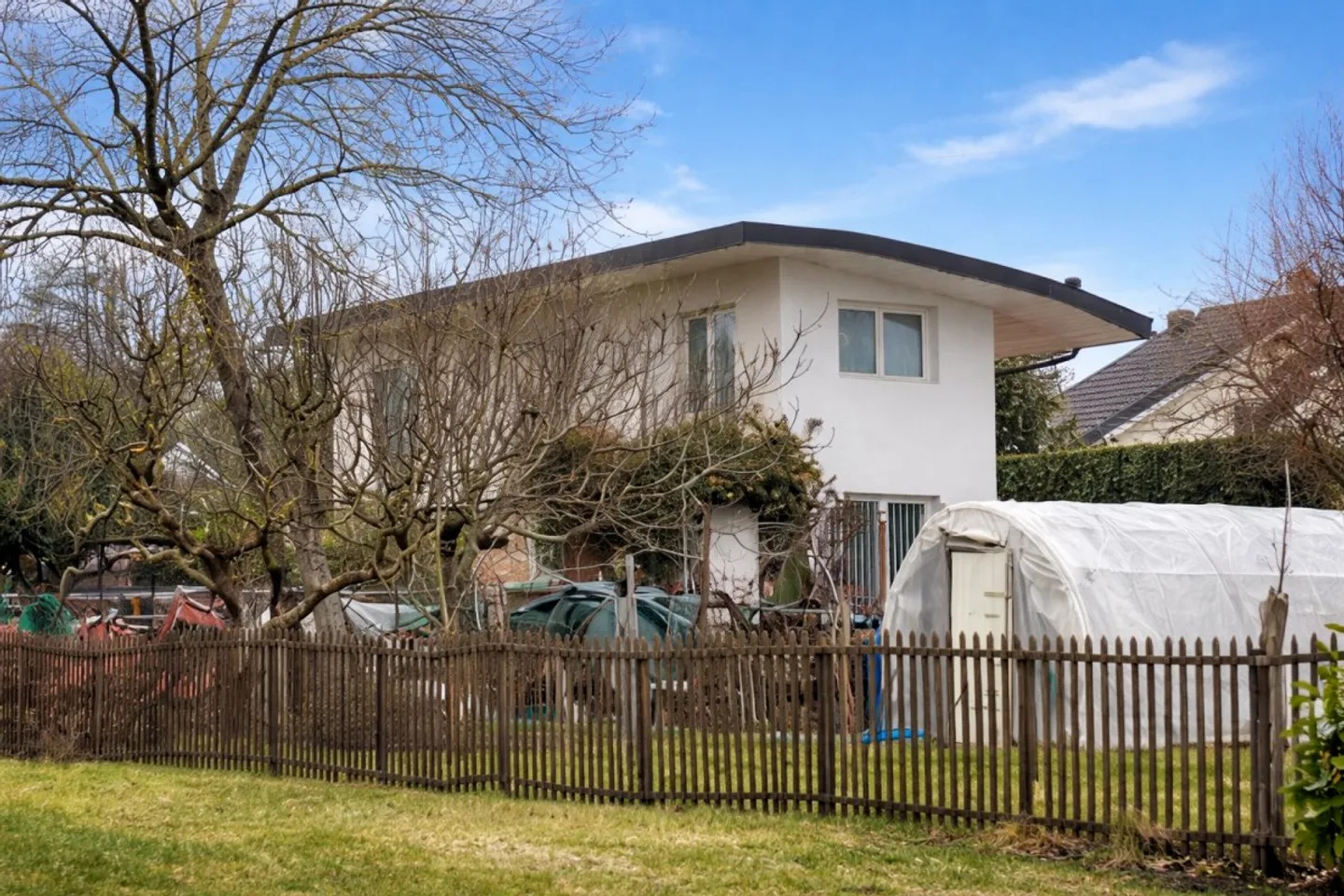 Familienhaus mit Pool - Foto 1 von 16