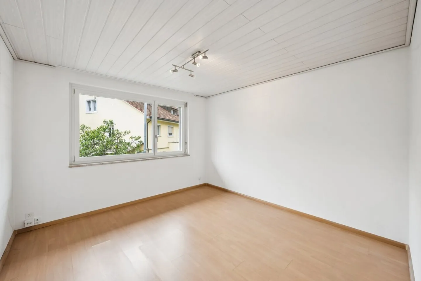 Proprietà indipendente, ben tenuta in una posizione ideale - Foto 5 di 8