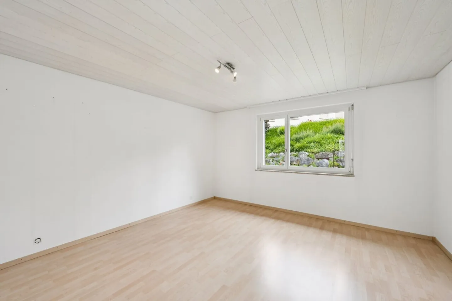 Proprietà indipendente, ben tenuta in una posizione ideale - Foto 6 di 8