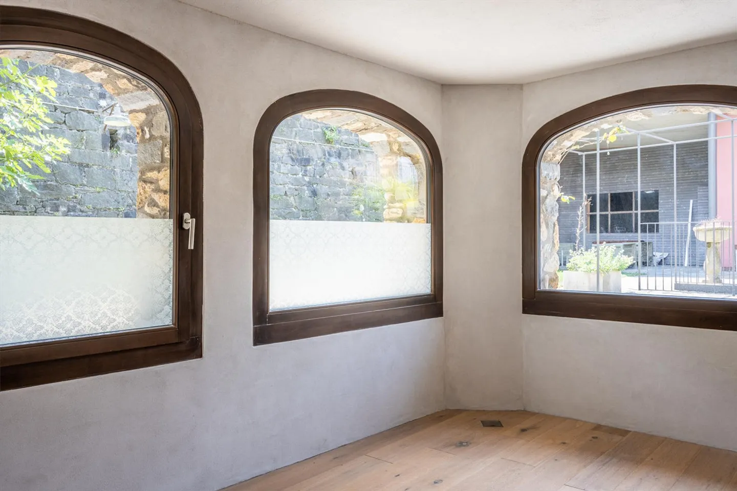 Appartamento duplex di 2,5 locali completamente ristrutturato e attraente - Foto 6 di 16