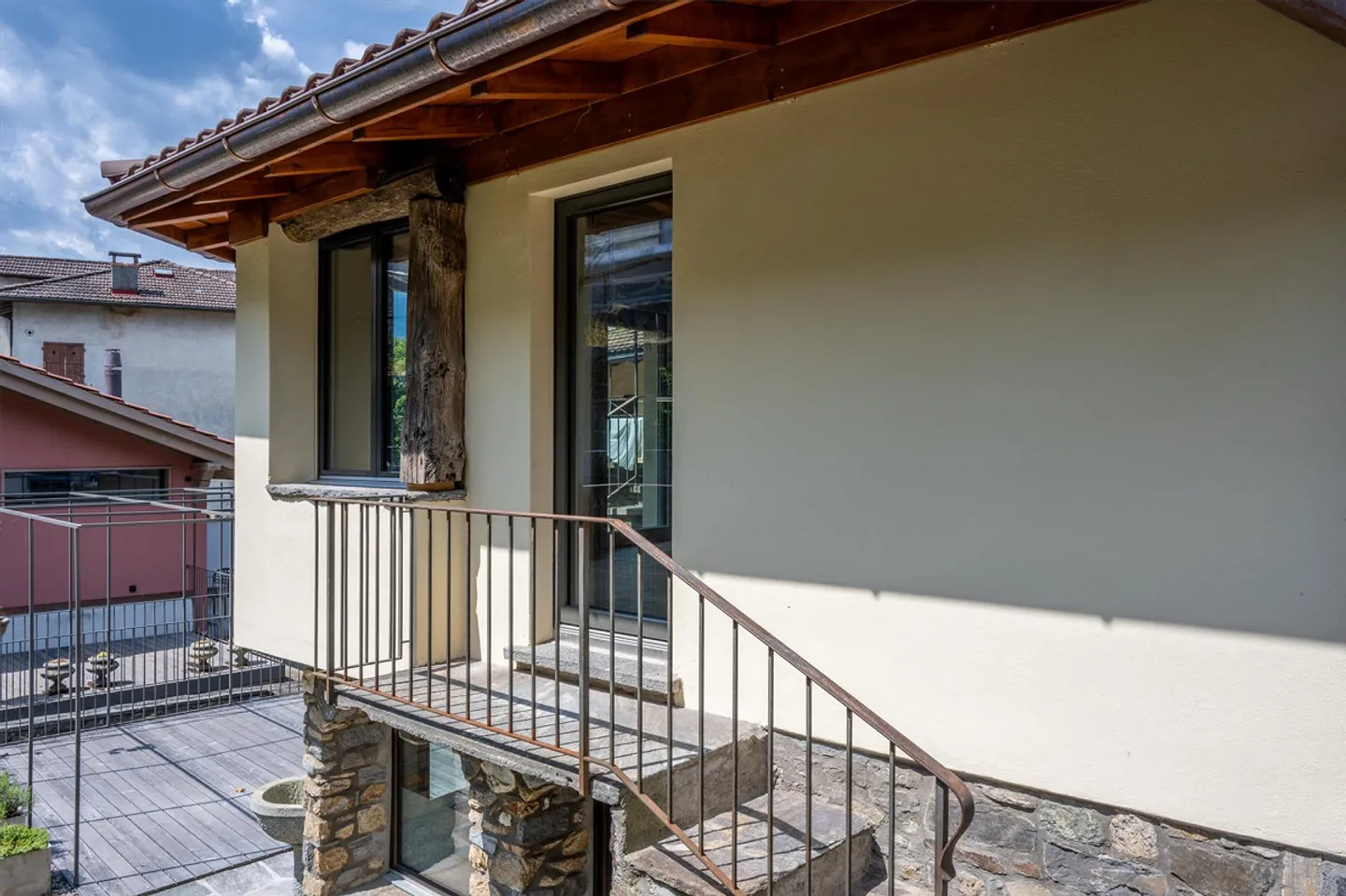 Appartamento duplex di 2,5 locali completamente ristrutturato e attraente - Foto 11 di 16