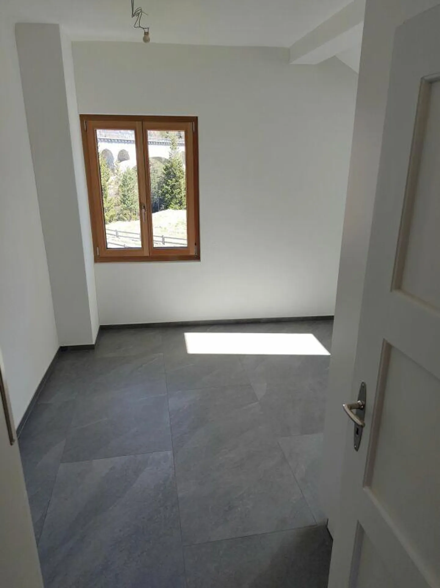 Appartement de vacances rénové de 3,5 pièces dans un emplacement calme et ensoleillé - Photo 6 sur 10