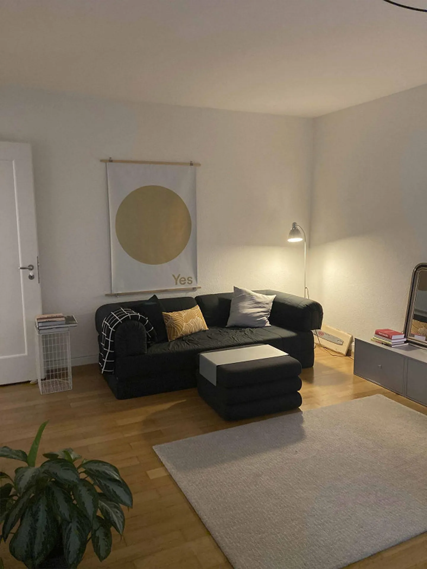 Appartamento 3 camere con balcone e vista giardino - Foto 2 di 8